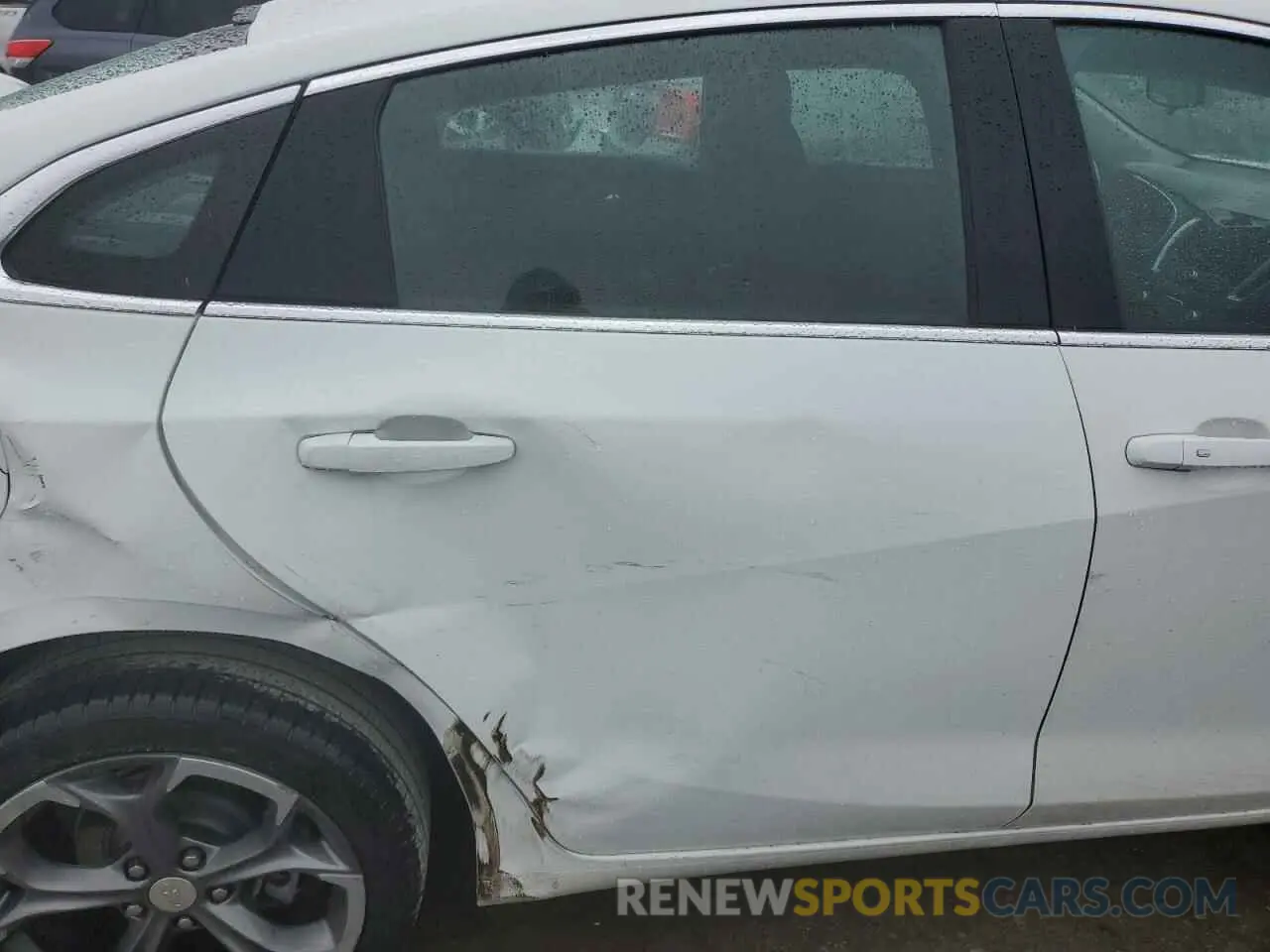 10 Photograph of a damaged car 1G1ZD5ST4NF119540 CHEVROLET MALIBU 2022