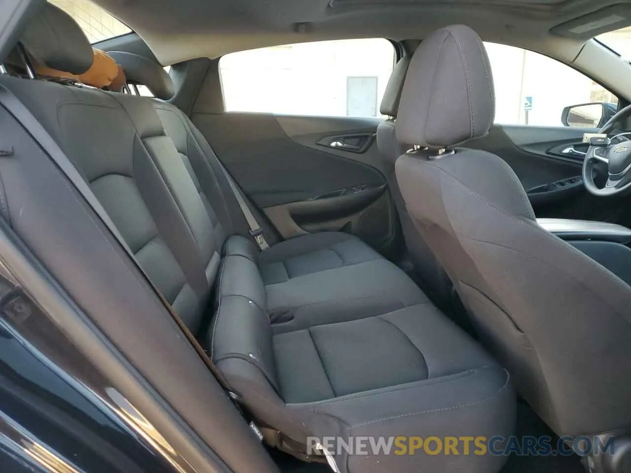 10 Photograph of a damaged car 1G1ZD5ST4NF127704 CHEVROLET MALIBU 2022