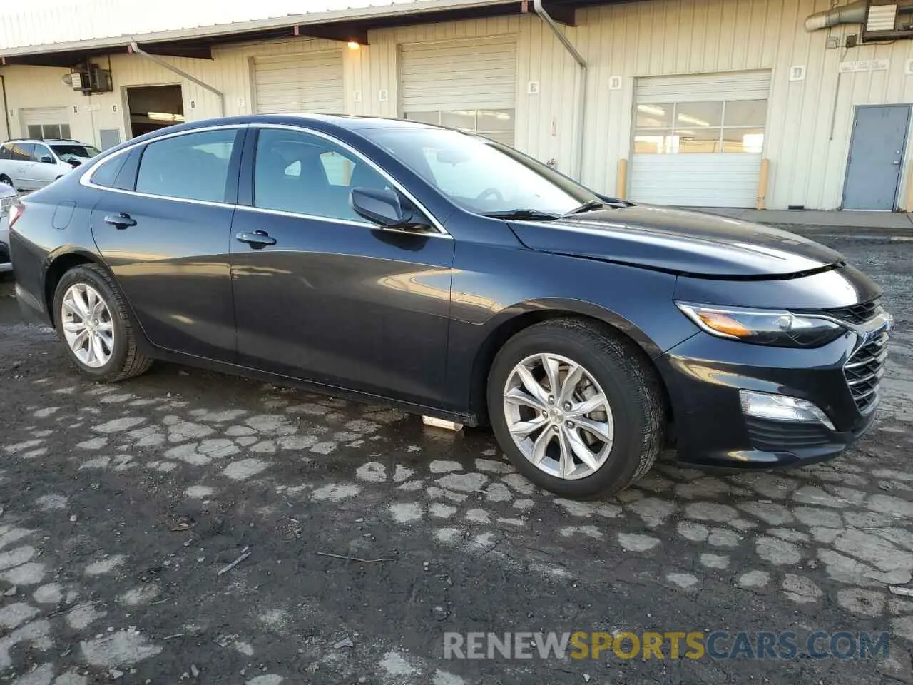 4 Photograph of a damaged car 1G1ZD5ST4NF127704 CHEVROLET MALIBU 2022