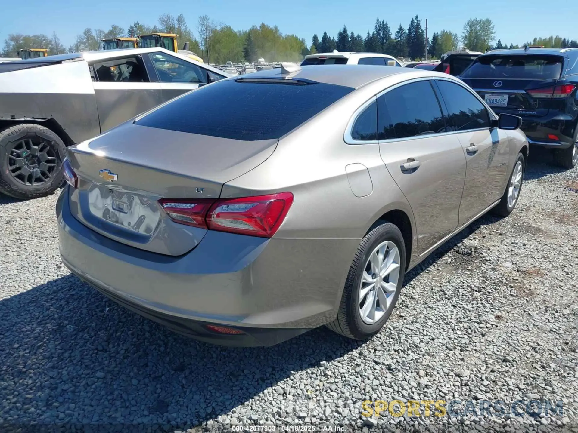 4 Photograph of a damaged car 1G1ZD5ST4NF136564 CHEVROLET MALIBU 2022