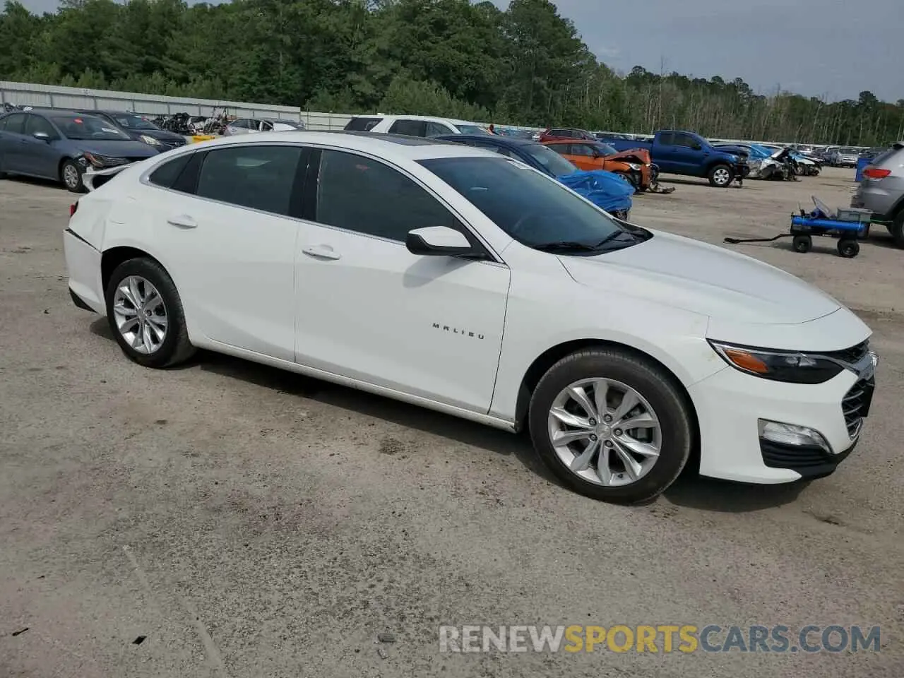 4 Photograph of a damaged car 1G1ZD5ST4NF140274 CHEVROLET MALIBU 2022