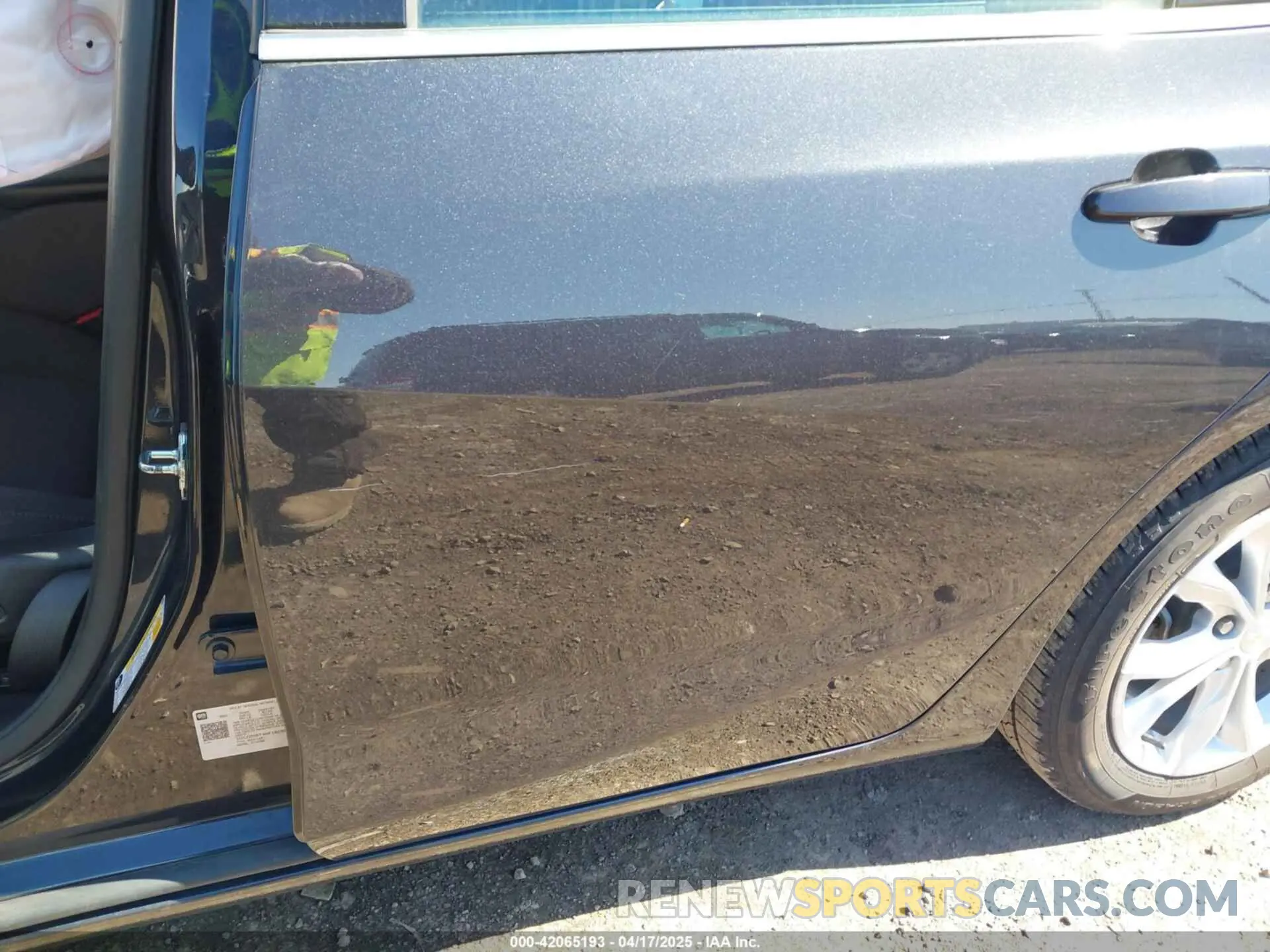 17 Photograph of a damaged car 1G1ZD5ST4NF162307 CHEVROLET MALIBU 2022