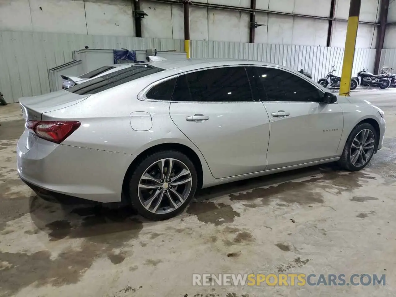 3 Photograph of a damaged car 1G1ZD5ST5NF135620 CHEVROLET MALIBU 2022