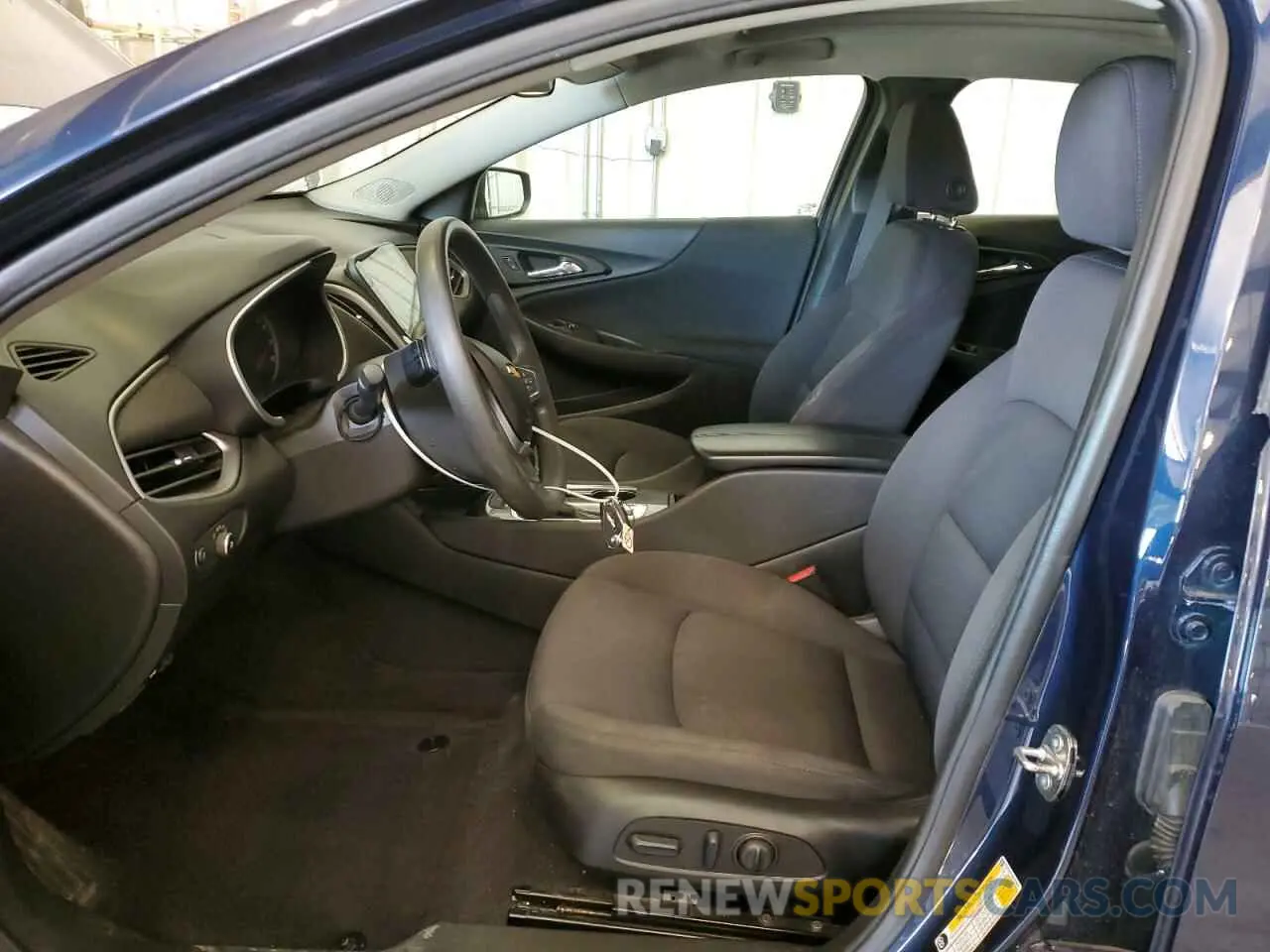 7 Photograph of a damaged car 1G1ZD5ST5NF139652 CHEVROLET MALIBU 2022