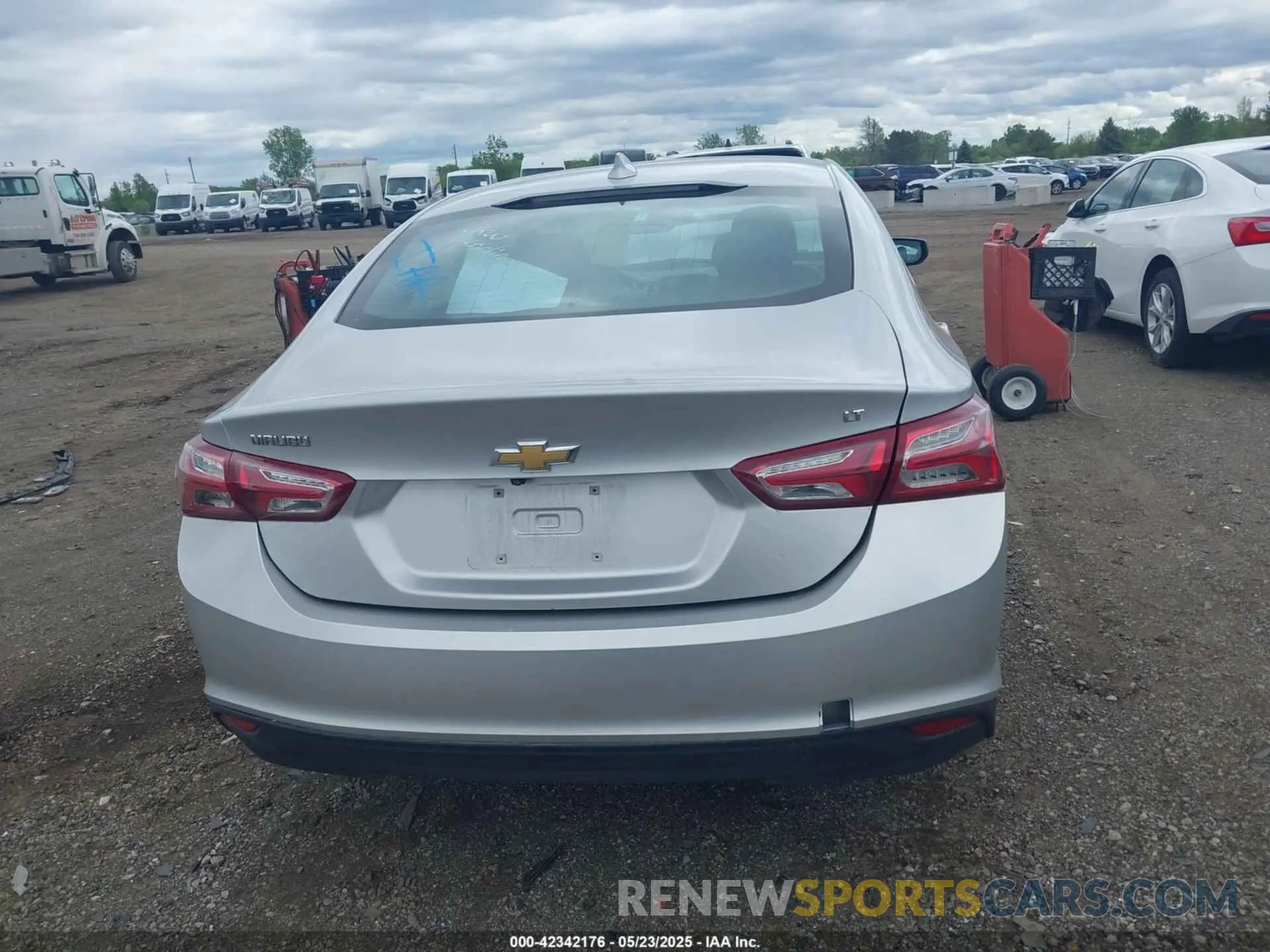 16 Photograph of a damaged car 1G1ZD5ST5NF148240 CHEVROLET MALIBU 2022