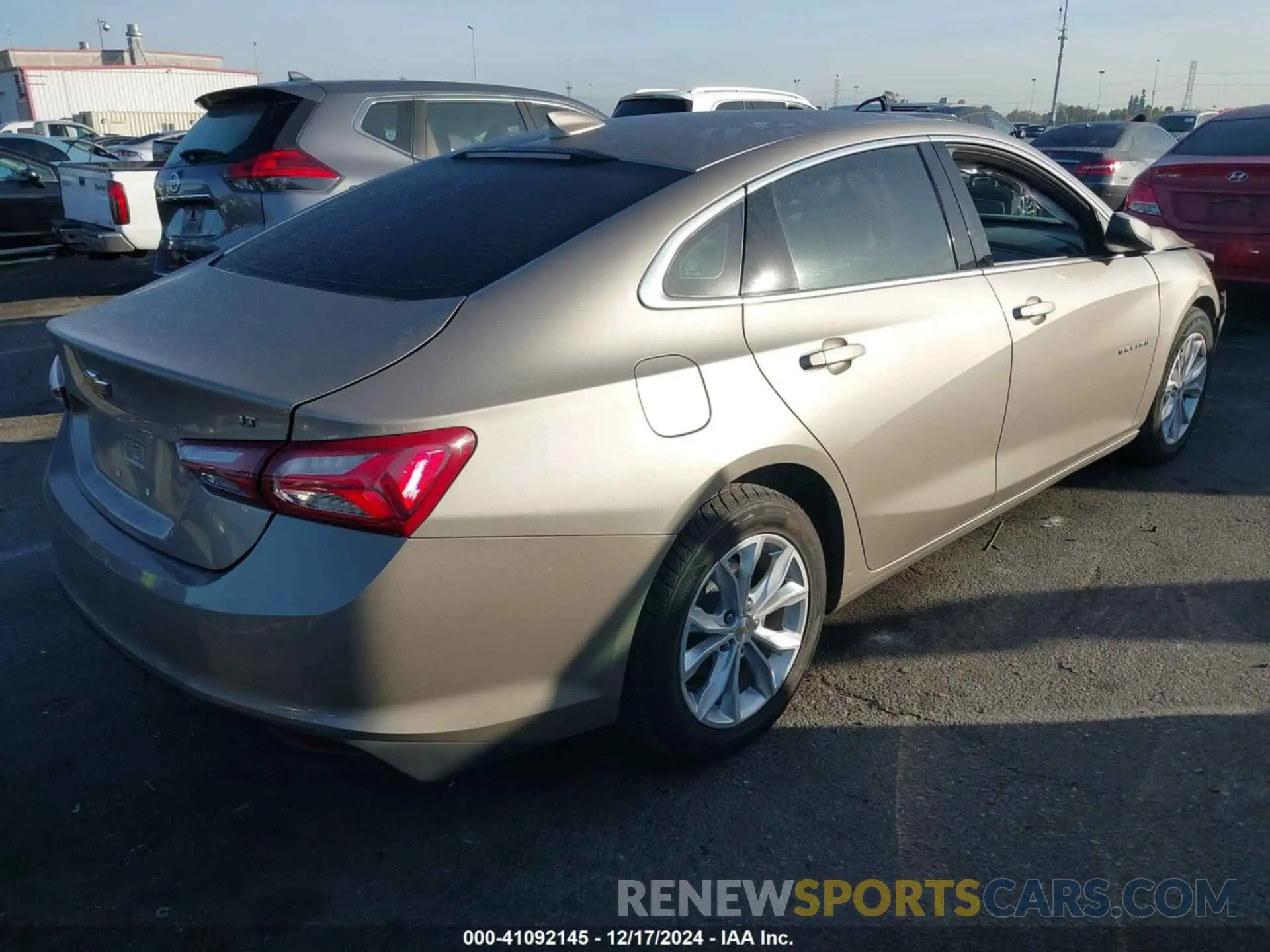 4 Photograph of a damaged car 1G1ZD5ST5NF152840 CHEVROLET MALIBU 2022