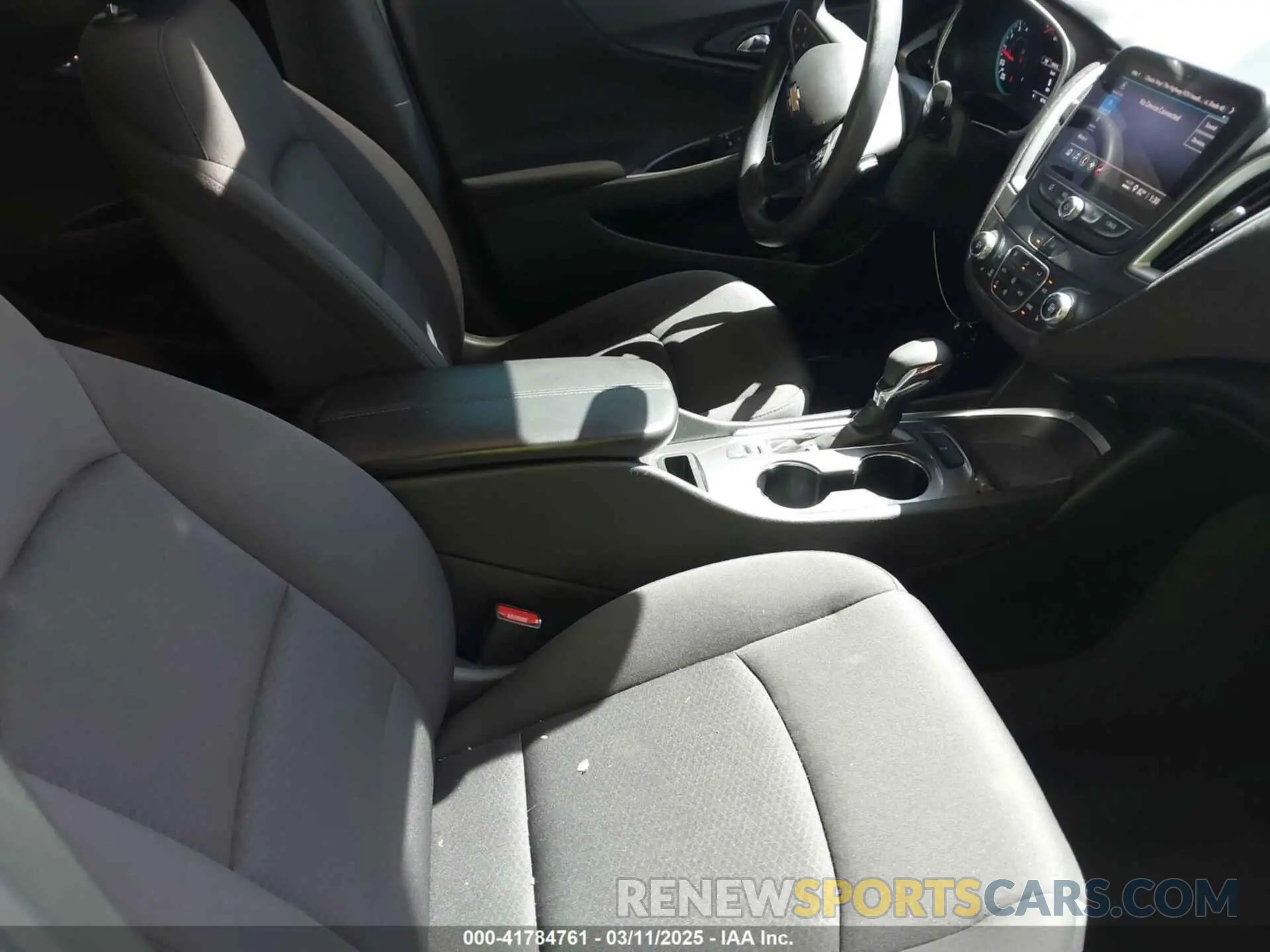 5 Photograph of a damaged car 1G1ZD5ST5NF158055 CHEVROLET MALIBU 2022
