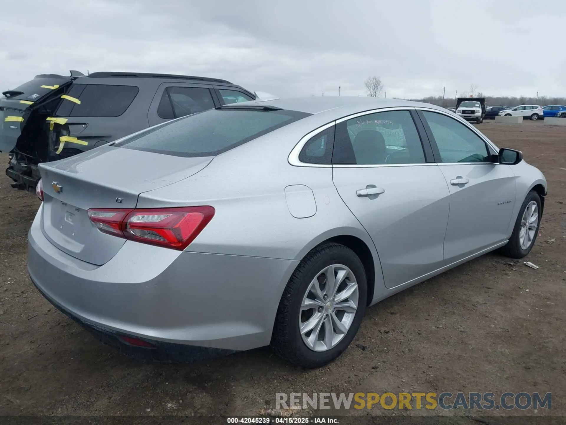 4 Photograph of a damaged car 1G1ZD5ST5NF163398 CHEVROLET MALIBU 2022