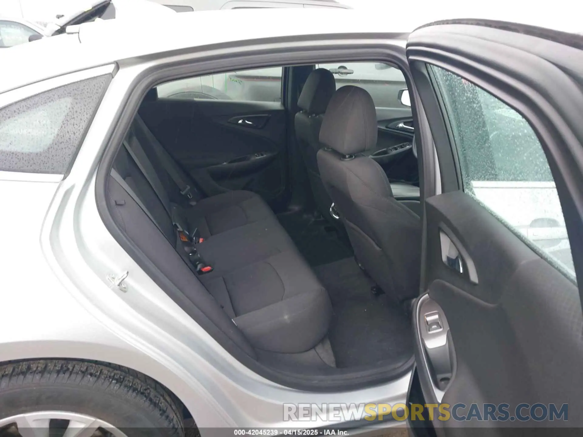 8 Photograph of a damaged car 1G1ZD5ST5NF163398 CHEVROLET MALIBU 2022
