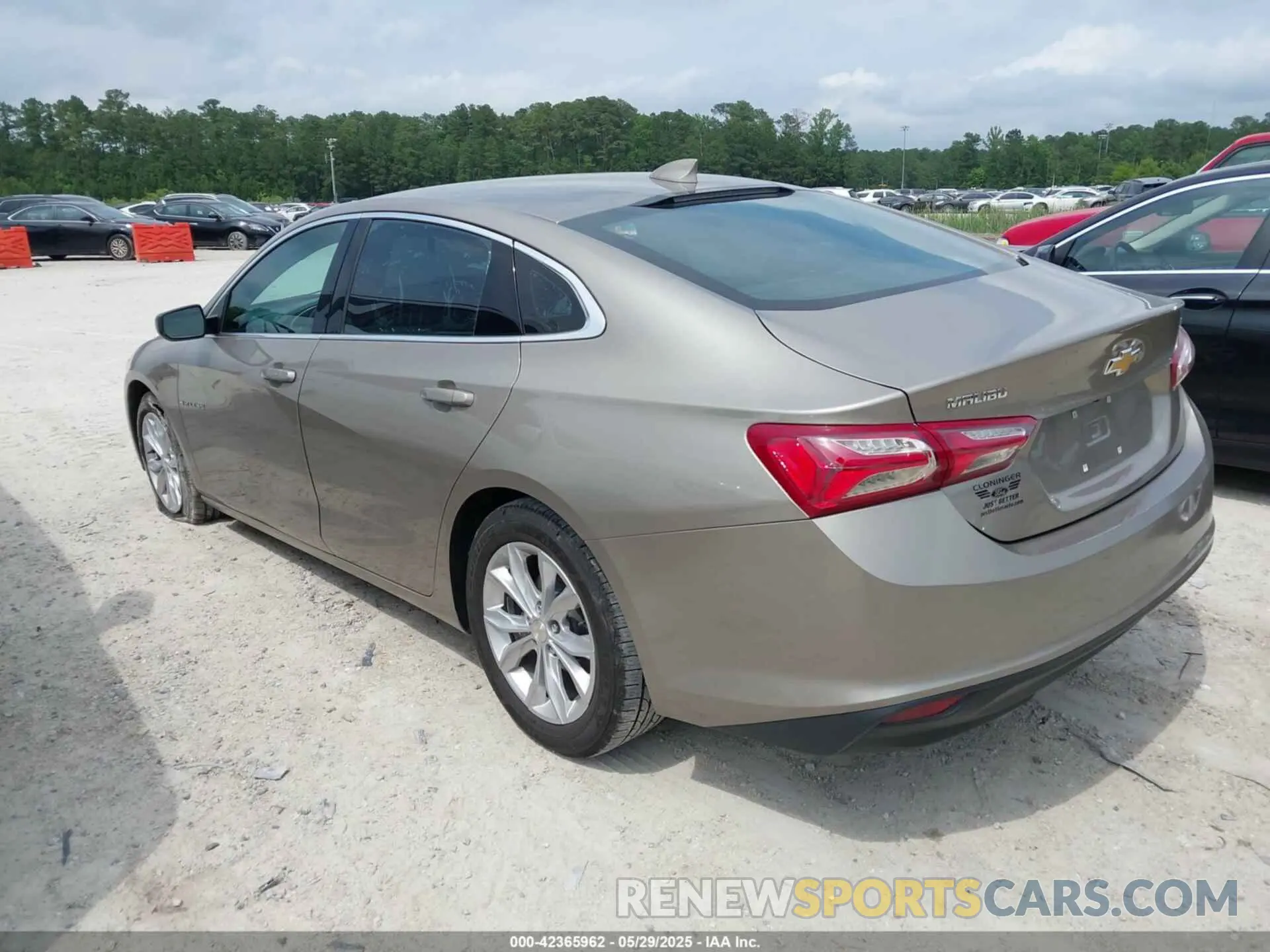 3 Photograph of a damaged car 1G1ZD5ST5NF168973 CHEVROLET MALIBU 2022