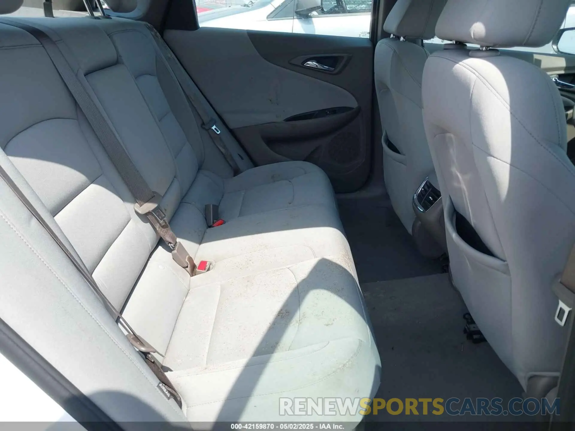 8 Photograph of a damaged car 1G1ZD5ST5NF192741 CHEVROLET MALIBU 2022