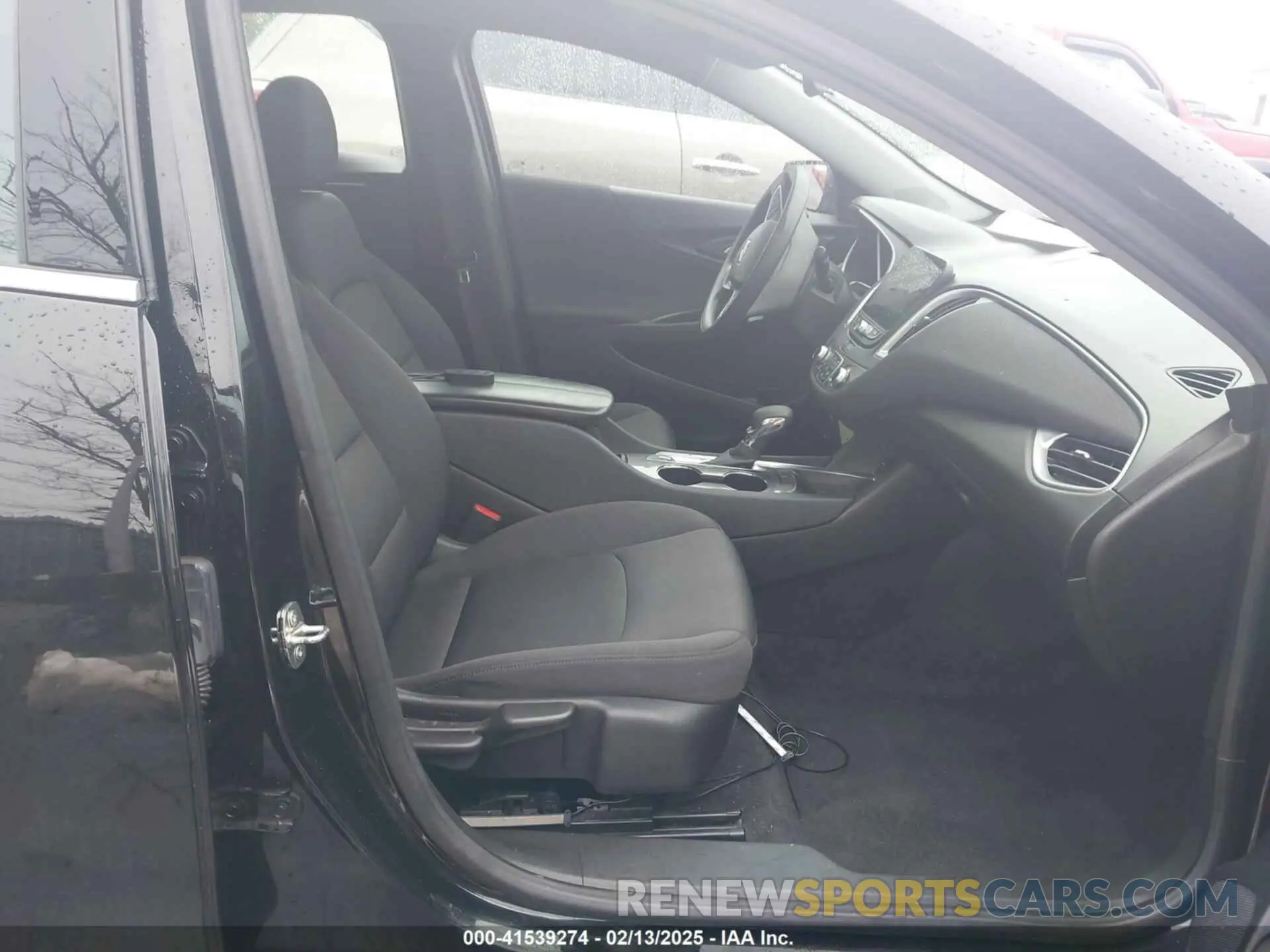 5 Photograph of a damaged car 1G1ZD5ST6NF120236 CHEVROLET MALIBU 2022