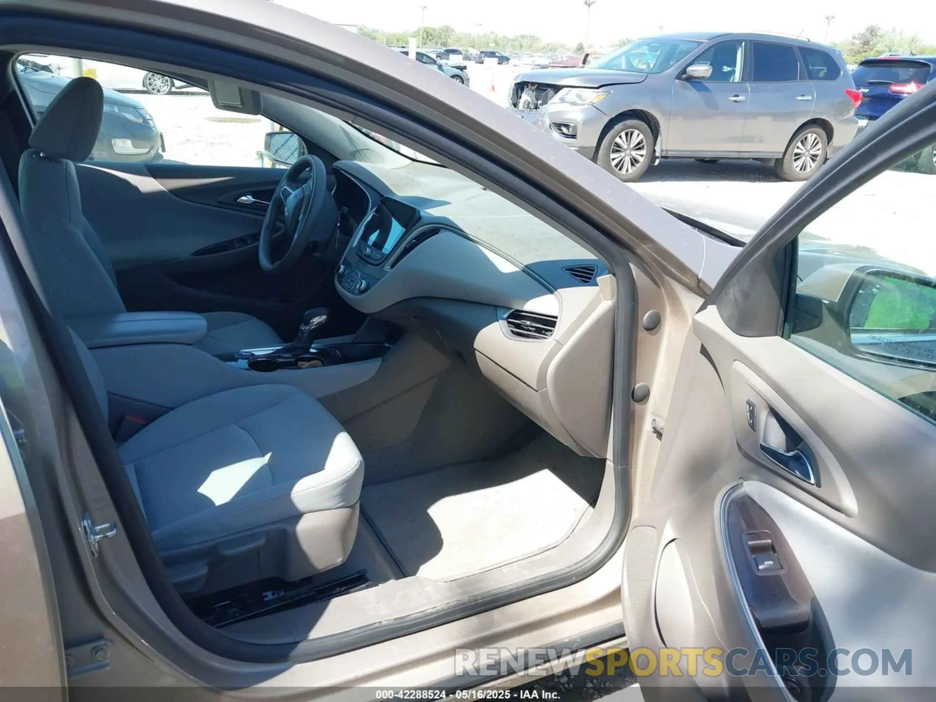 5 Photograph of a damaged car 1G1ZD5ST6NF125064 CHEVROLET MALIBU 2022