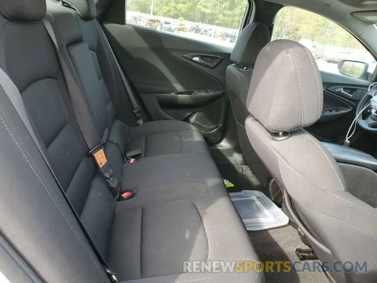 10 Photograph of a damaged car 1G1ZD5ST6NF129180 CHEVROLET MALIBU 2022
