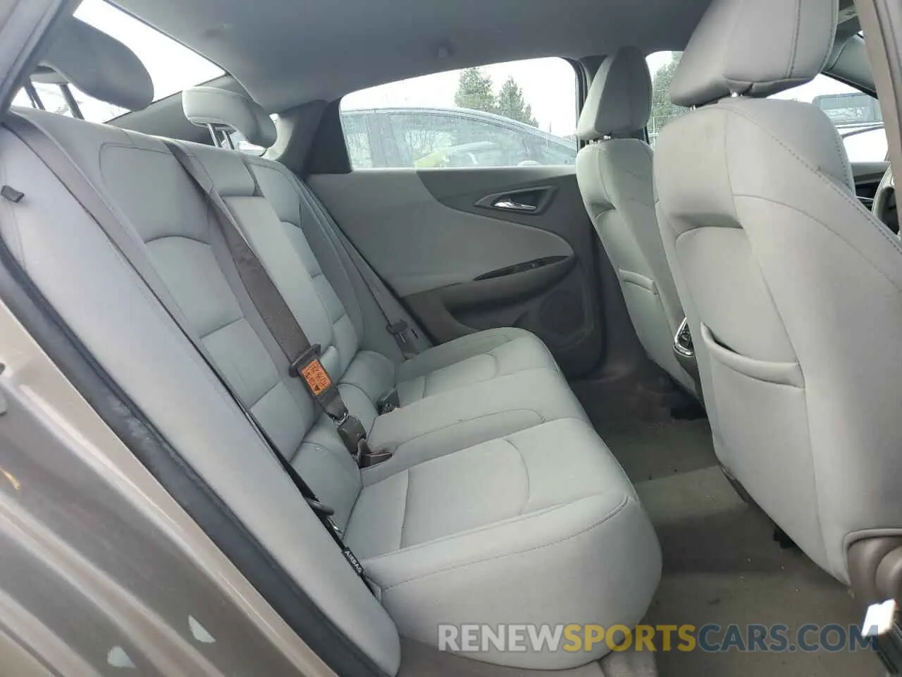 10 Photograph of a damaged car 1G1ZD5ST6NF136209 CHEVROLET MALIBU 2022