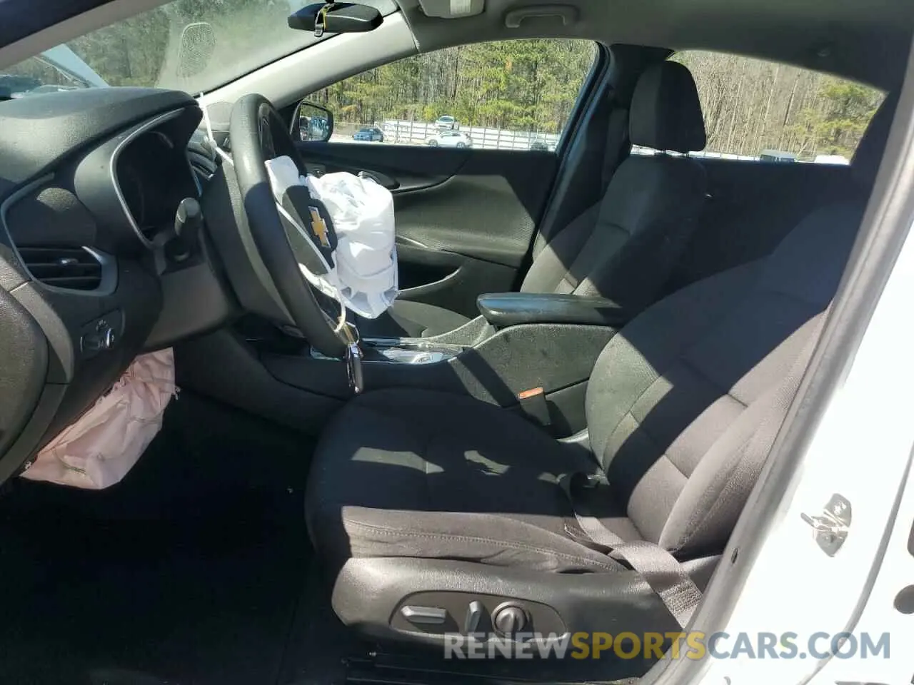 7 Photograph of a damaged car 1G1ZD5ST6NF150918 CHEVROLET MALIBU 2022