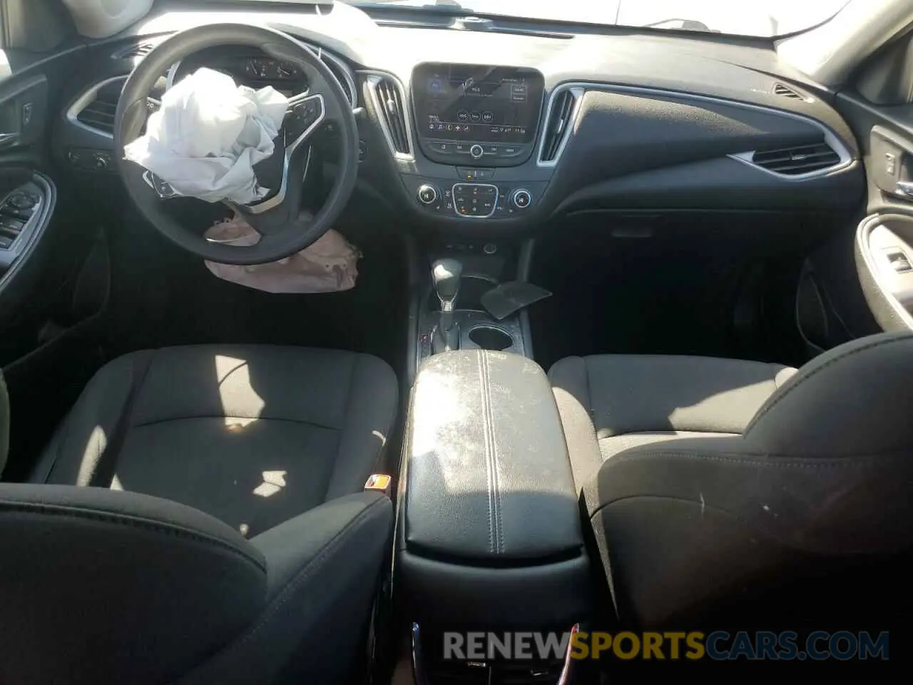 8 Photograph of a damaged car 1G1ZD5ST6NF150918 CHEVROLET MALIBU 2022