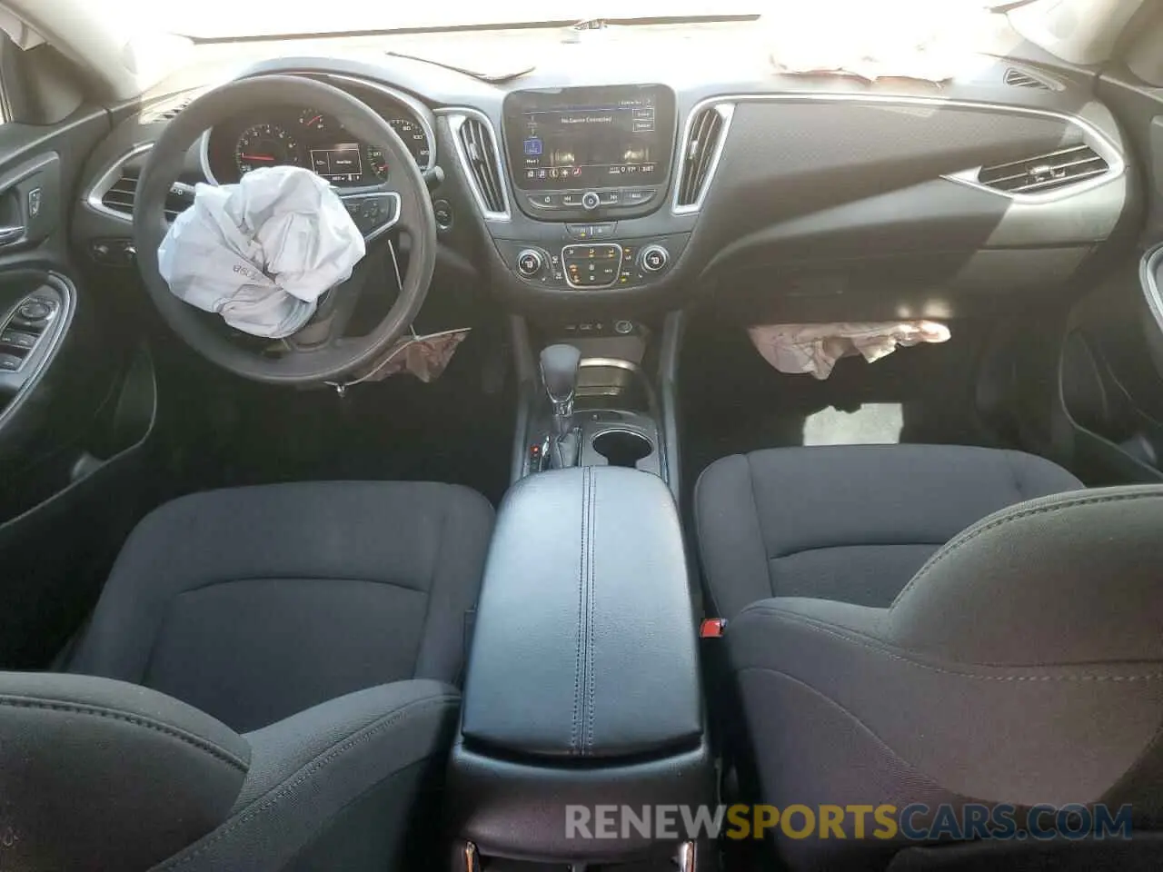 8 Photograph of a damaged car 1G1ZD5ST6NF160123 CHEVROLET MALIBU 2022