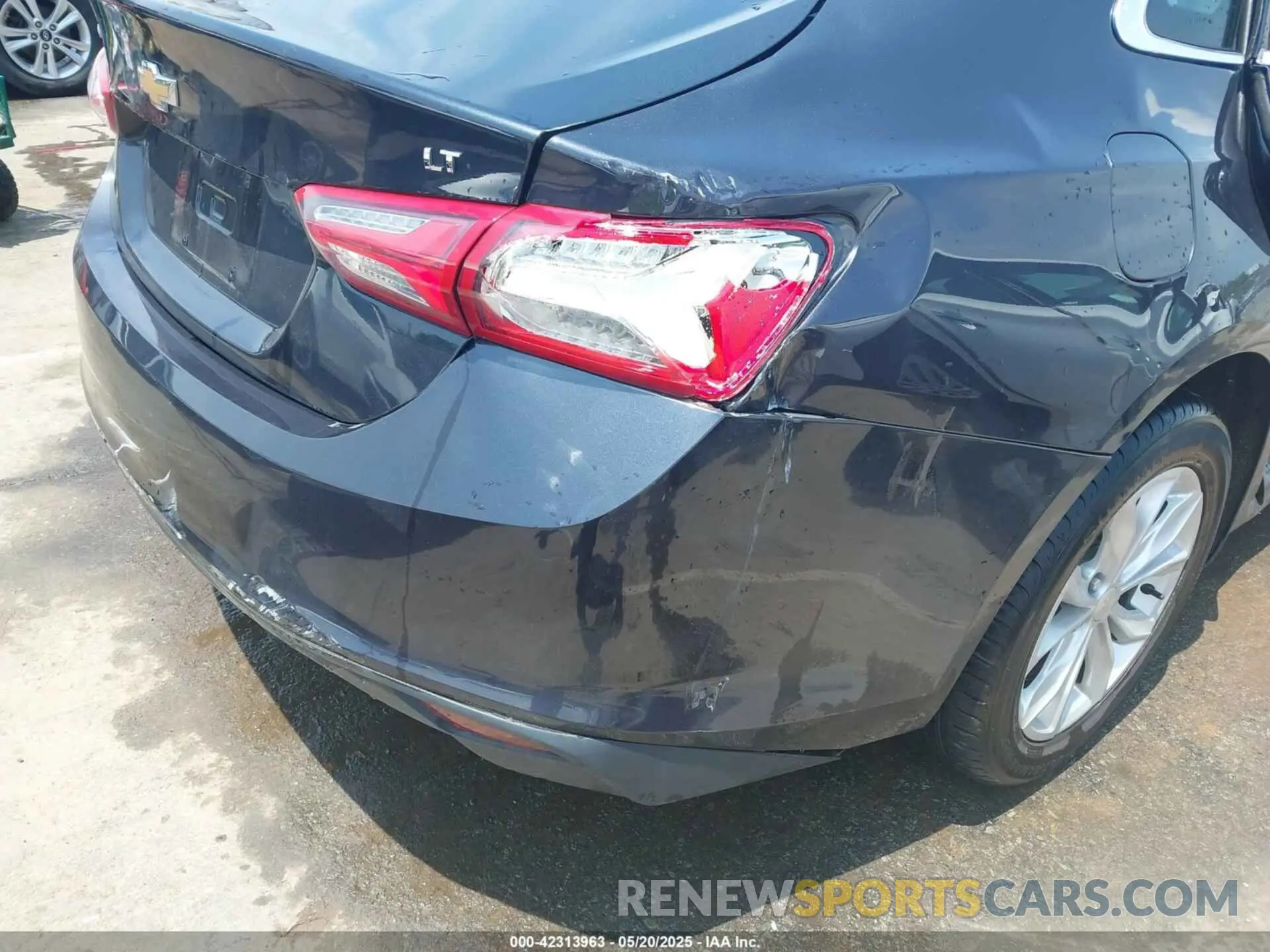 18 Photograph of a damaged car 1G1ZD5ST6NF160882 CHEVROLET MALIBU 2022