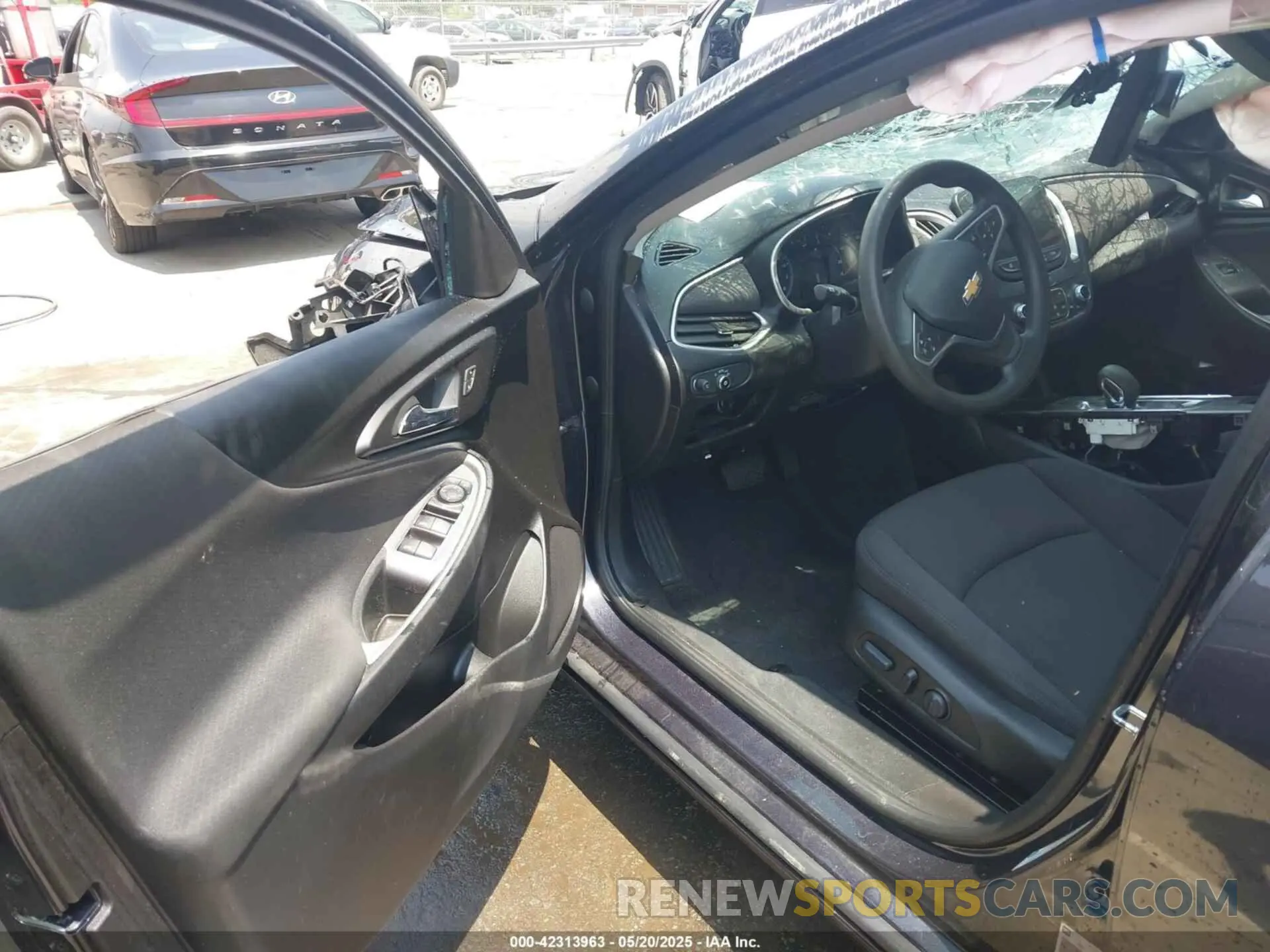 5 Photograph of a damaged car 1G1ZD5ST6NF160882 CHEVROLET MALIBU 2022
