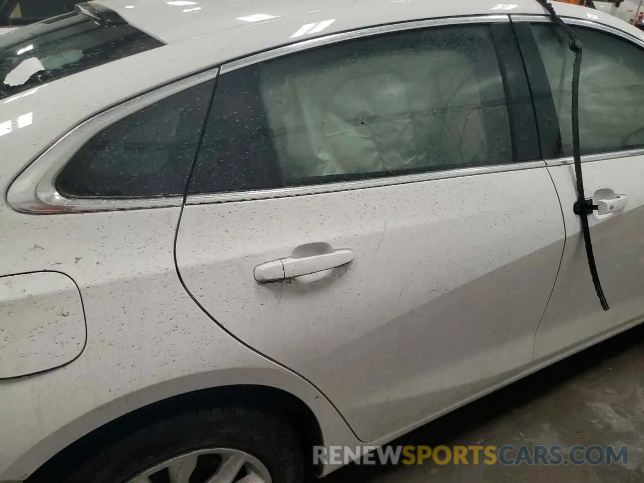 11 Photograph of a damaged car 1G1ZD5ST6NF165516 CHEVROLET MALIBU 2022