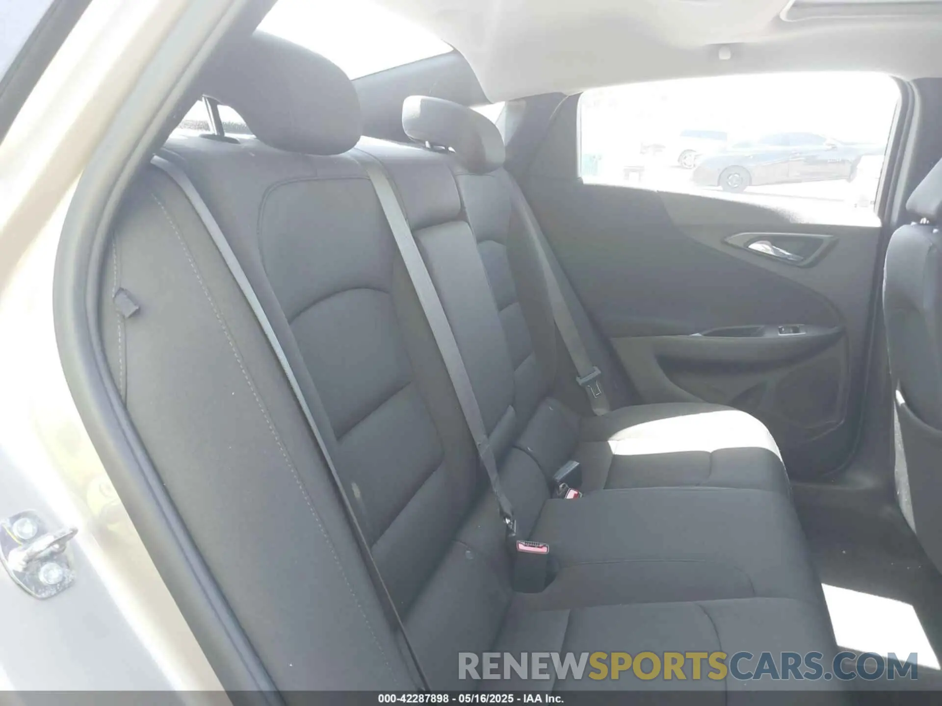 8 Photograph of a damaged car 1G1ZD5ST6NF178010 CHEVROLET MALIBU 2022