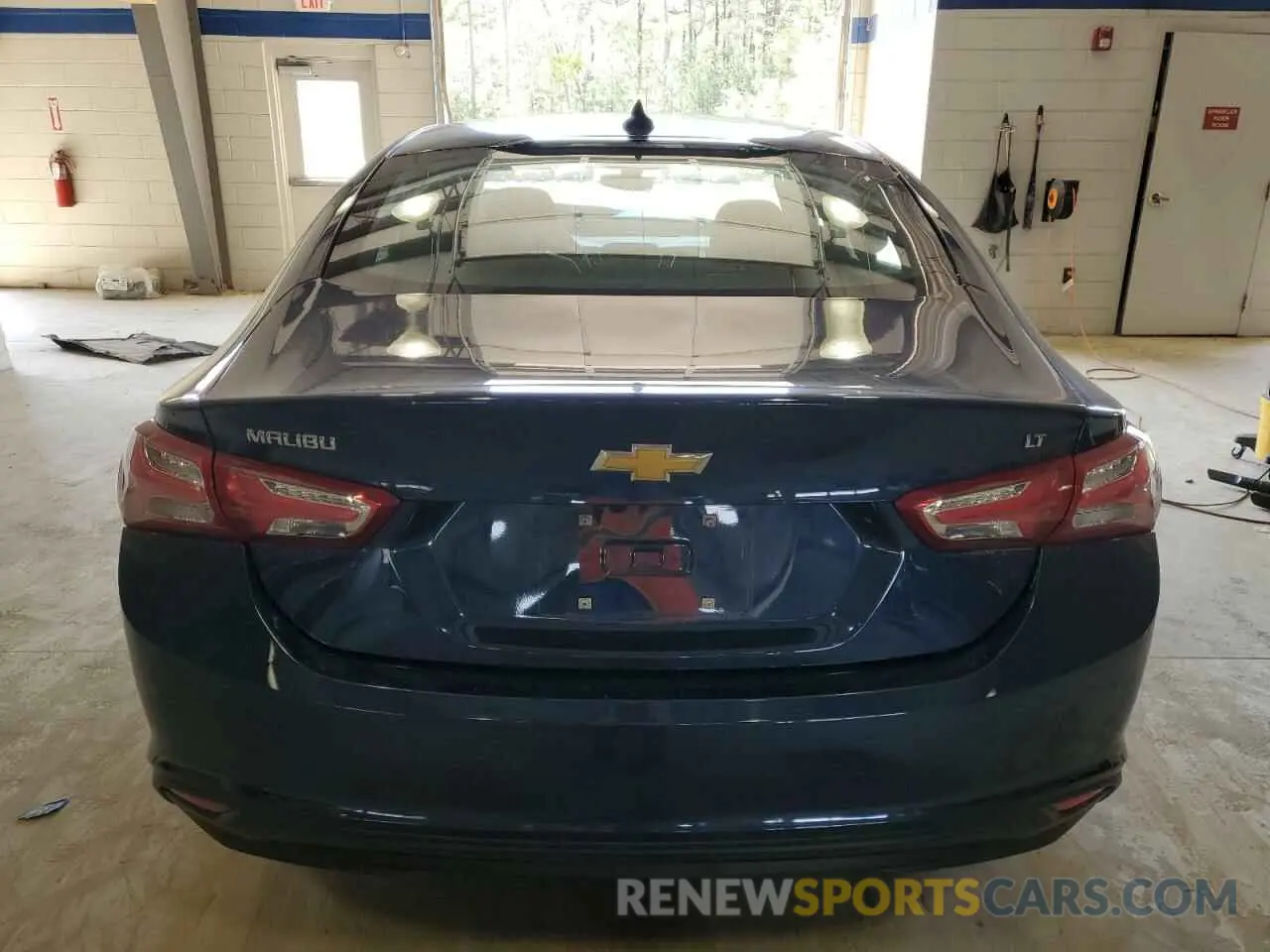 6 Photograph of a damaged car 1G1ZD5ST6NF178203 CHEVROLET MALIBU 2022