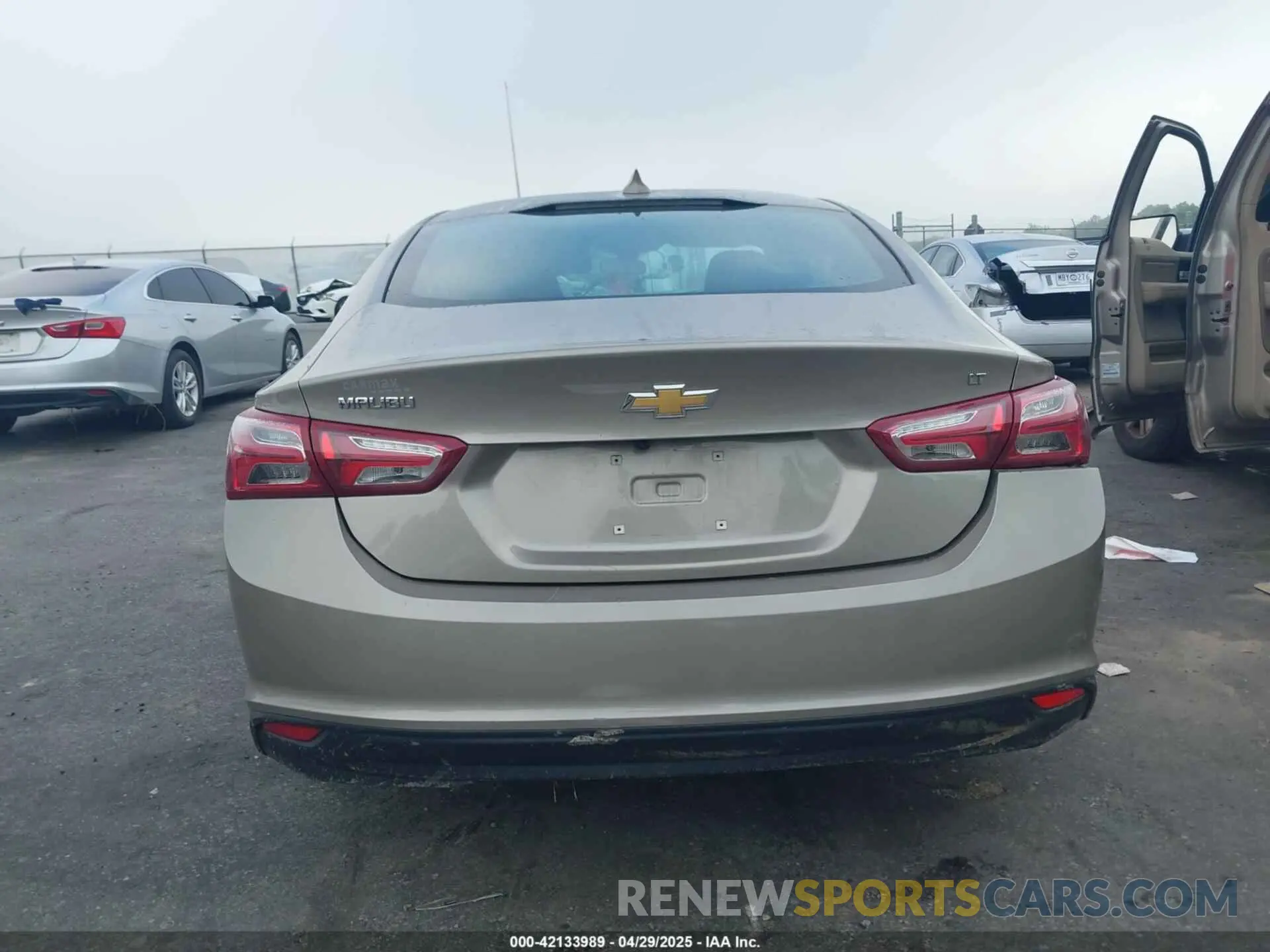 17 Photograph of a damaged car 1G1ZD5ST6NF180629 CHEVROLET MALIBU 2022