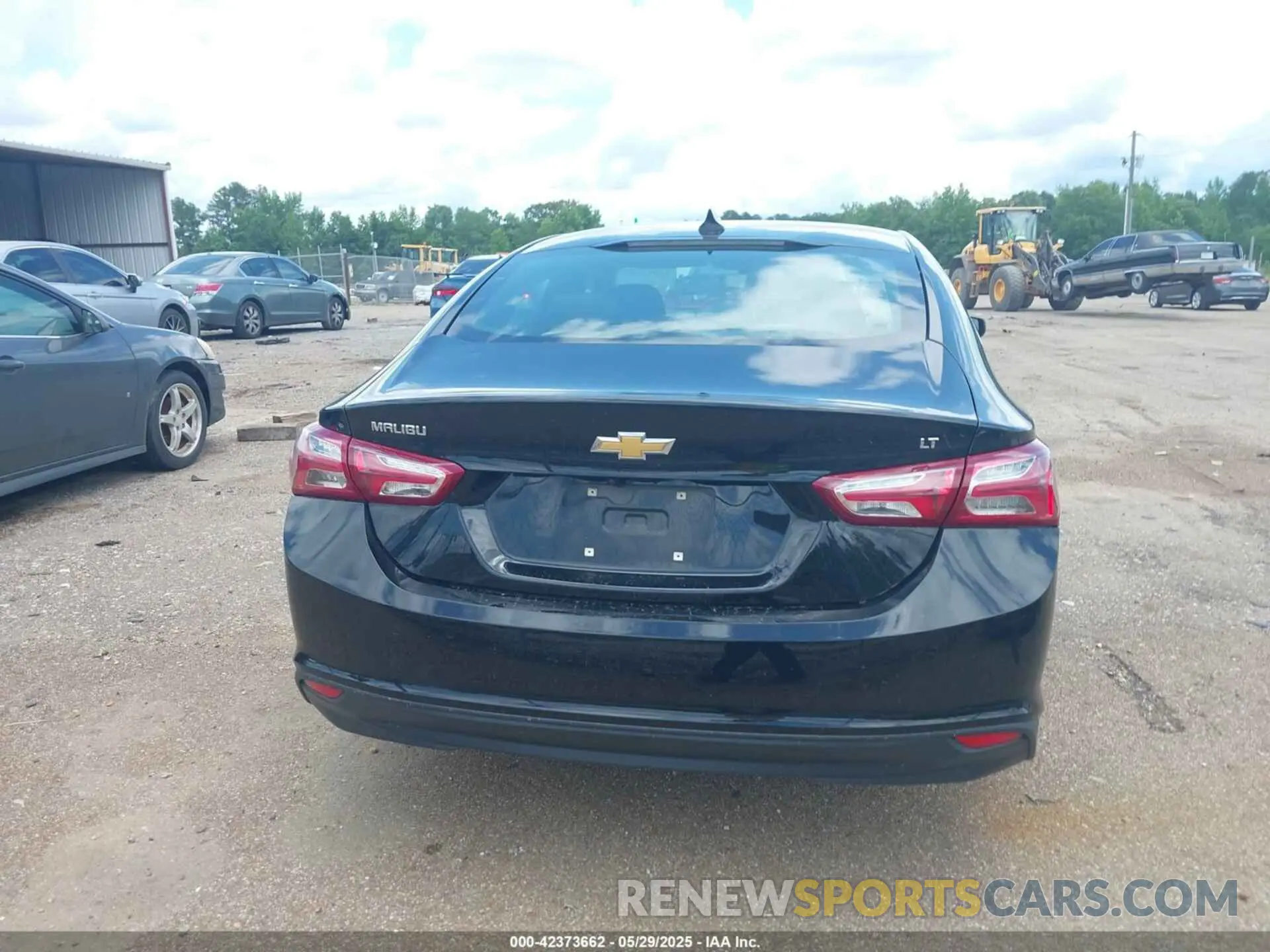 17 Photograph of a damaged car 1G1ZD5ST7NF127714 CHEVROLET MALIBU 2022