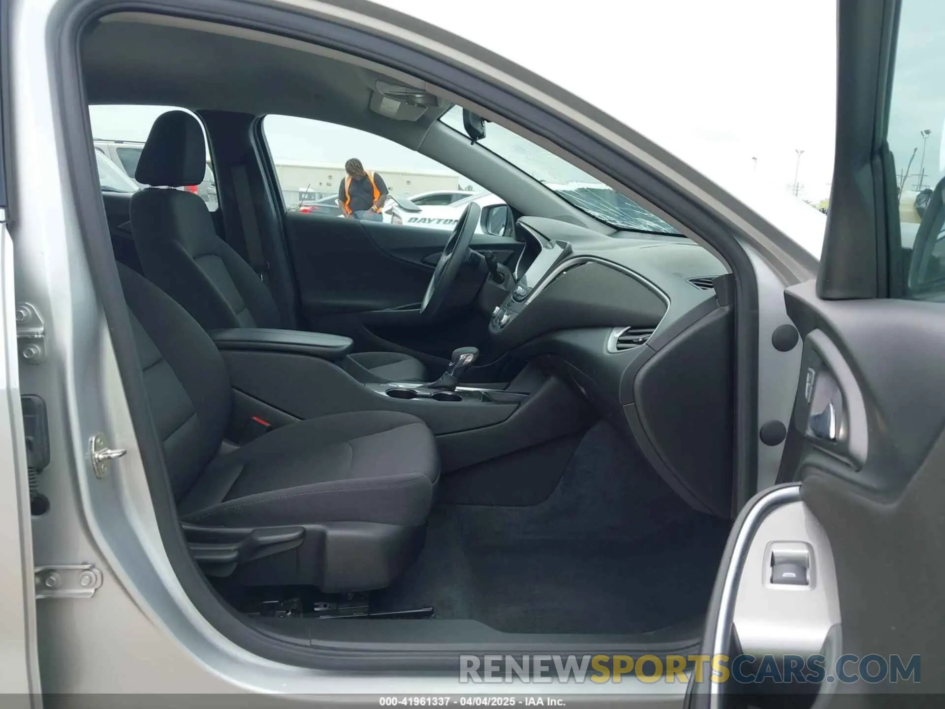 5 Photograph of a damaged car 1G1ZD5ST7NF133416 CHEVROLET MALIBU 2022