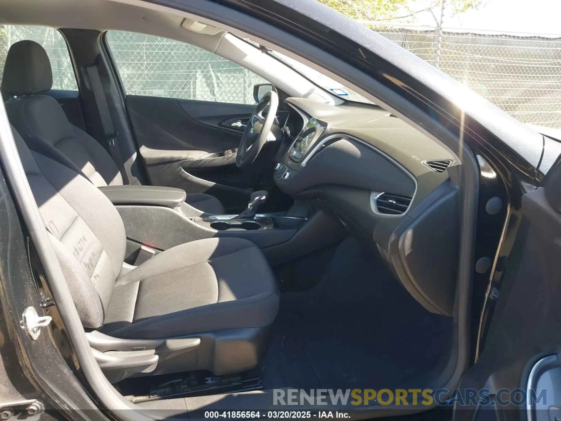 5 Photograph of a damaged car 1G1ZD5ST7NF134033 CHEVROLET MALIBU 2022