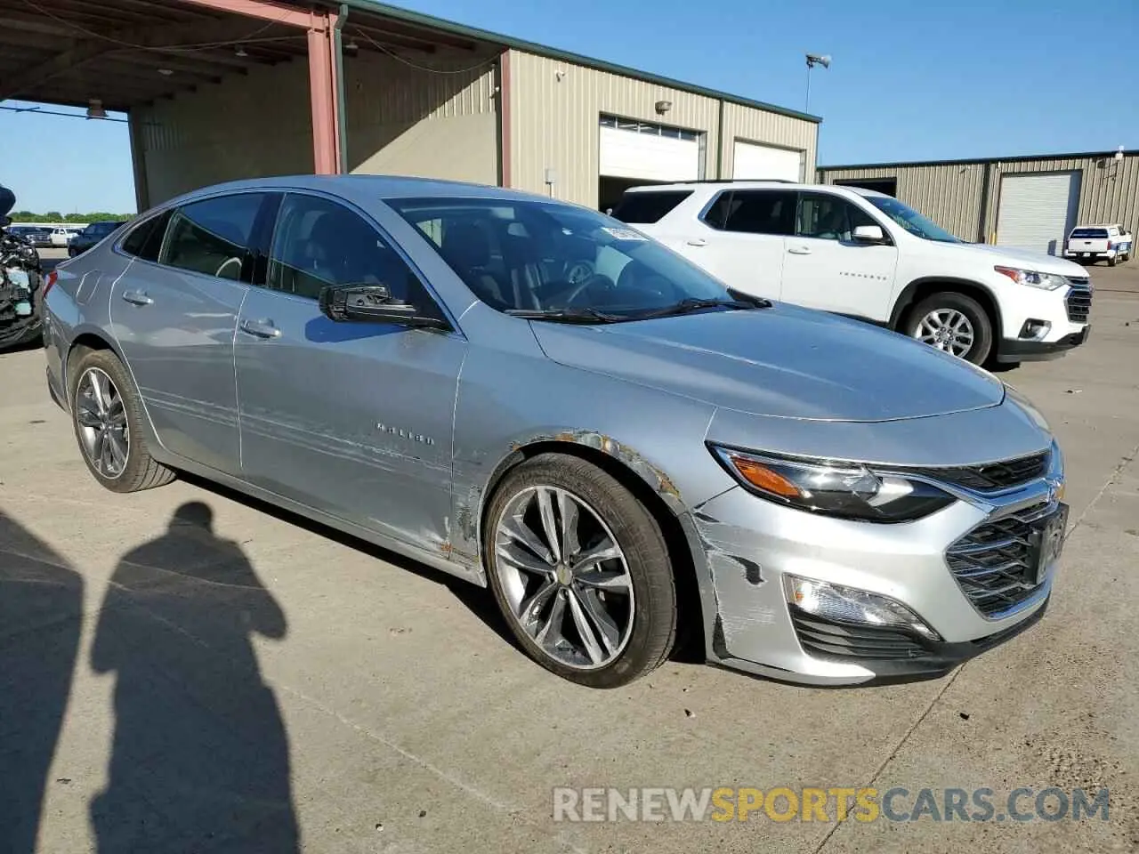 4 Photograph of a damaged car 1G1ZD5ST7NF136705 CHEVROLET MALIBU 2022