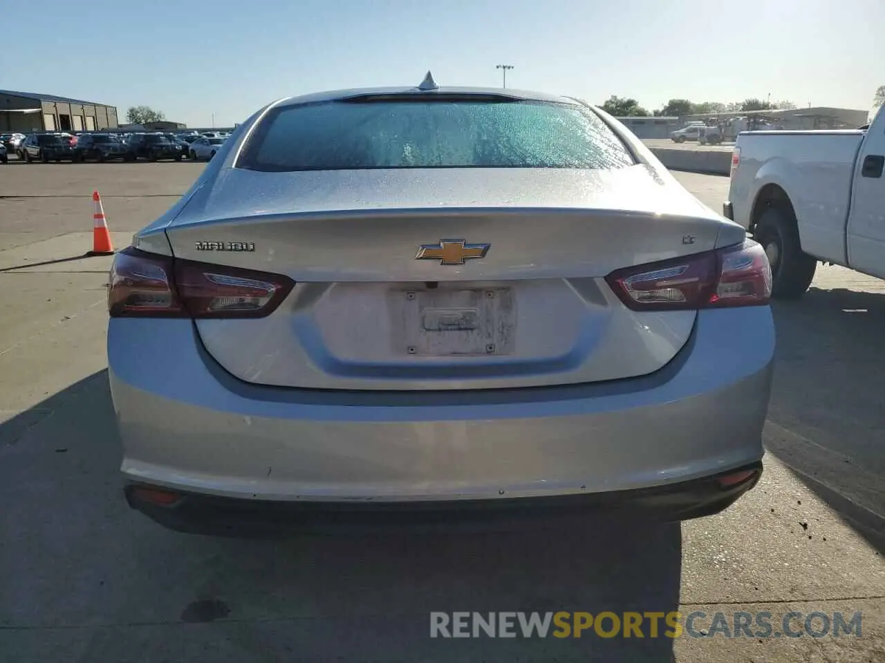 6 Photograph of a damaged car 1G1ZD5ST7NF136705 CHEVROLET MALIBU 2022