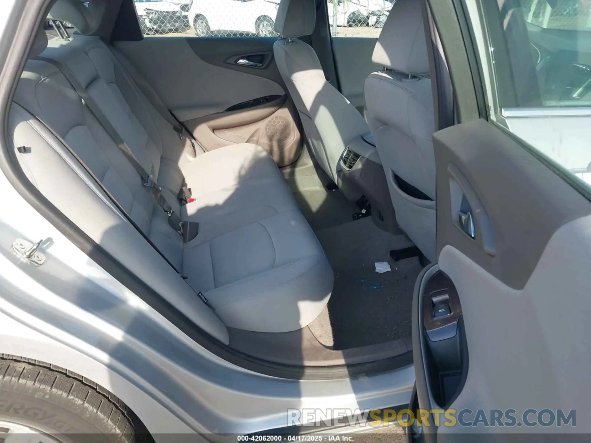 8 Photograph of a damaged car 1G1ZD5ST7NF142889 CHEVROLET MALIBU 2022