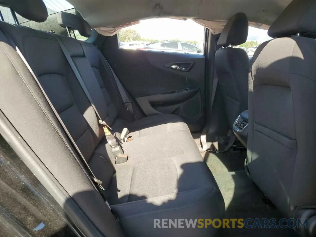 10 Photograph of a damaged car 1G1ZD5ST7NF150135 CHEVROLET MALIBU 2022