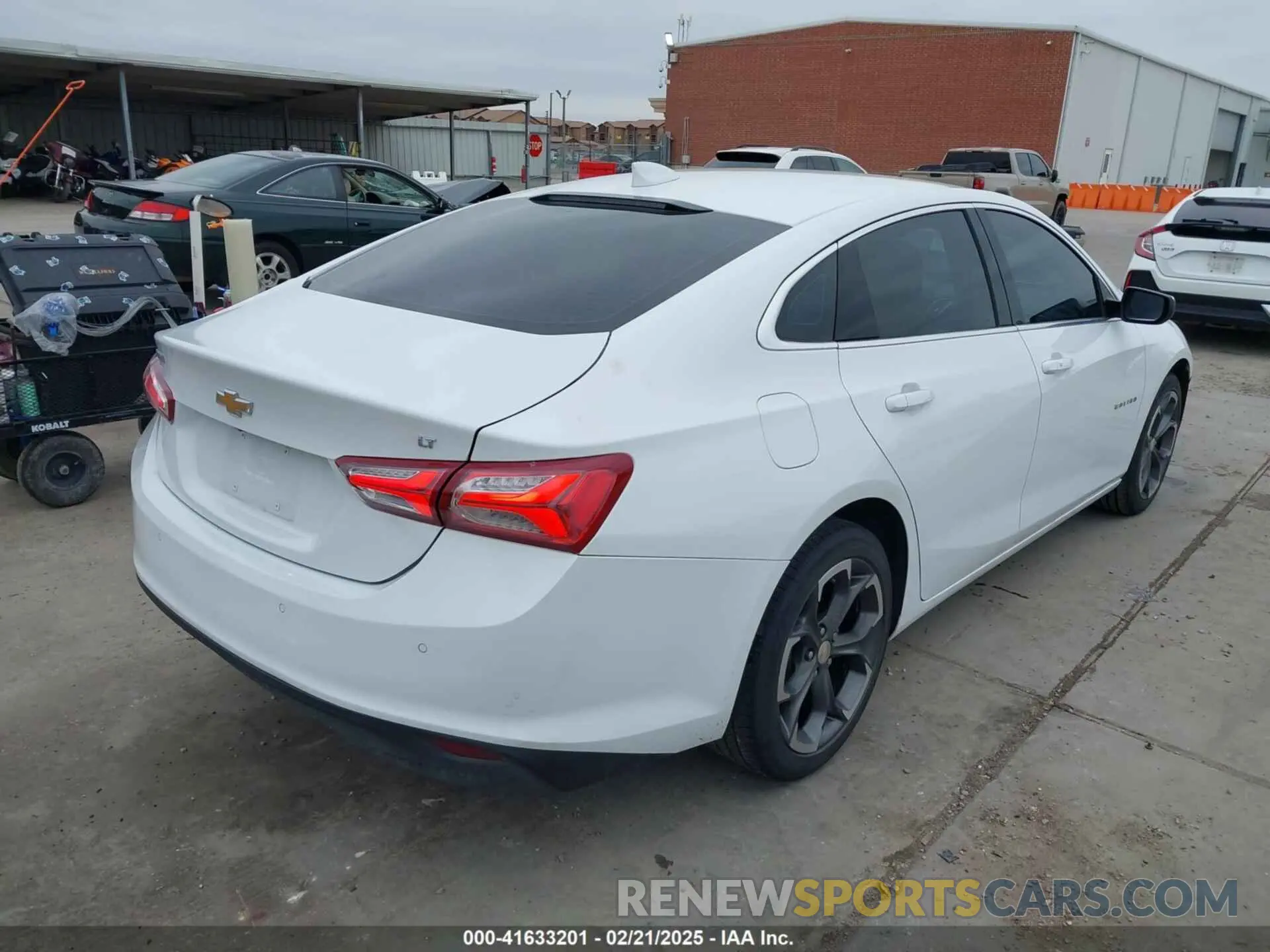 4 Photograph of a damaged car 1G1ZD5ST7NF150300 CHEVROLET MALIBU 2022