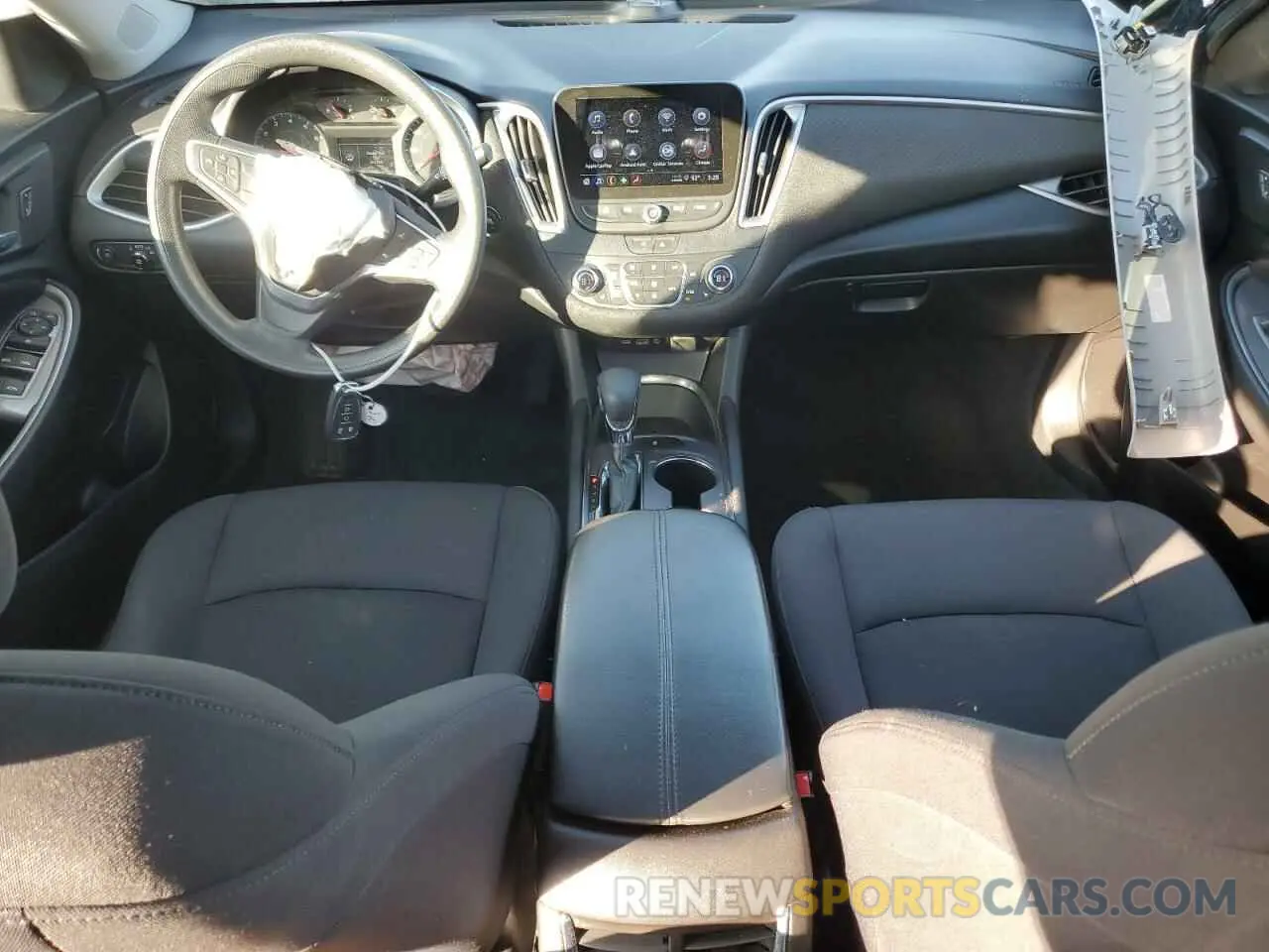 8 Photograph of a damaged car 1G1ZD5ST7NF173382 CHEVROLET MALIBU 2022