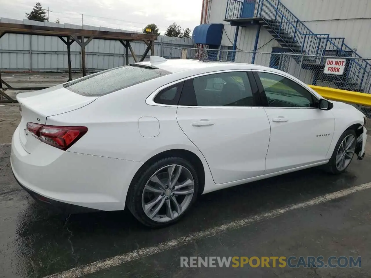 3 Photograph of a damaged car 1G1ZD5ST7NF181675 CHEVROLET MALIBU 2022