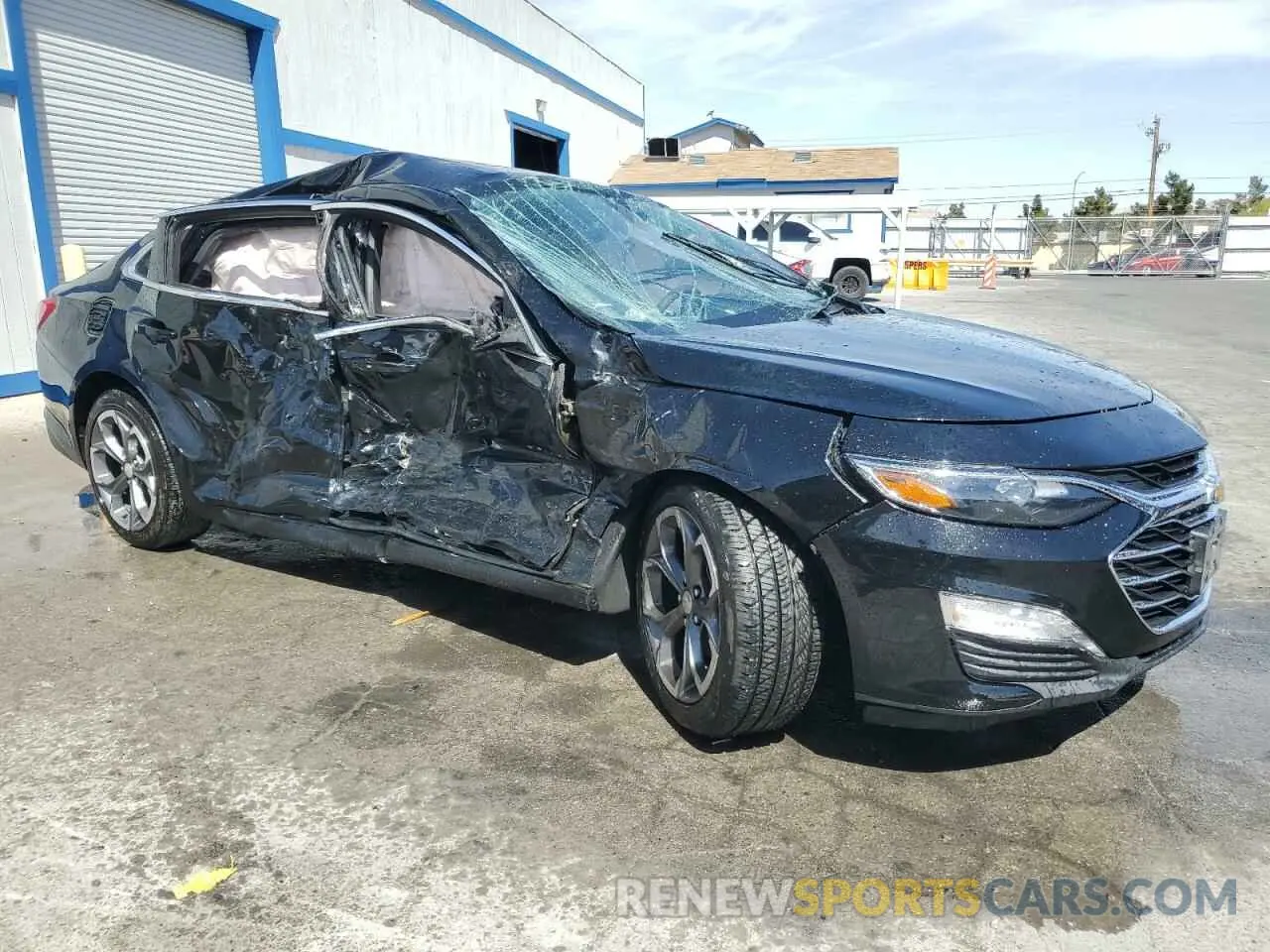 4 Photograph of a damaged car 1G1ZD5ST8NF117872 CHEVROLET MALIBU 2022