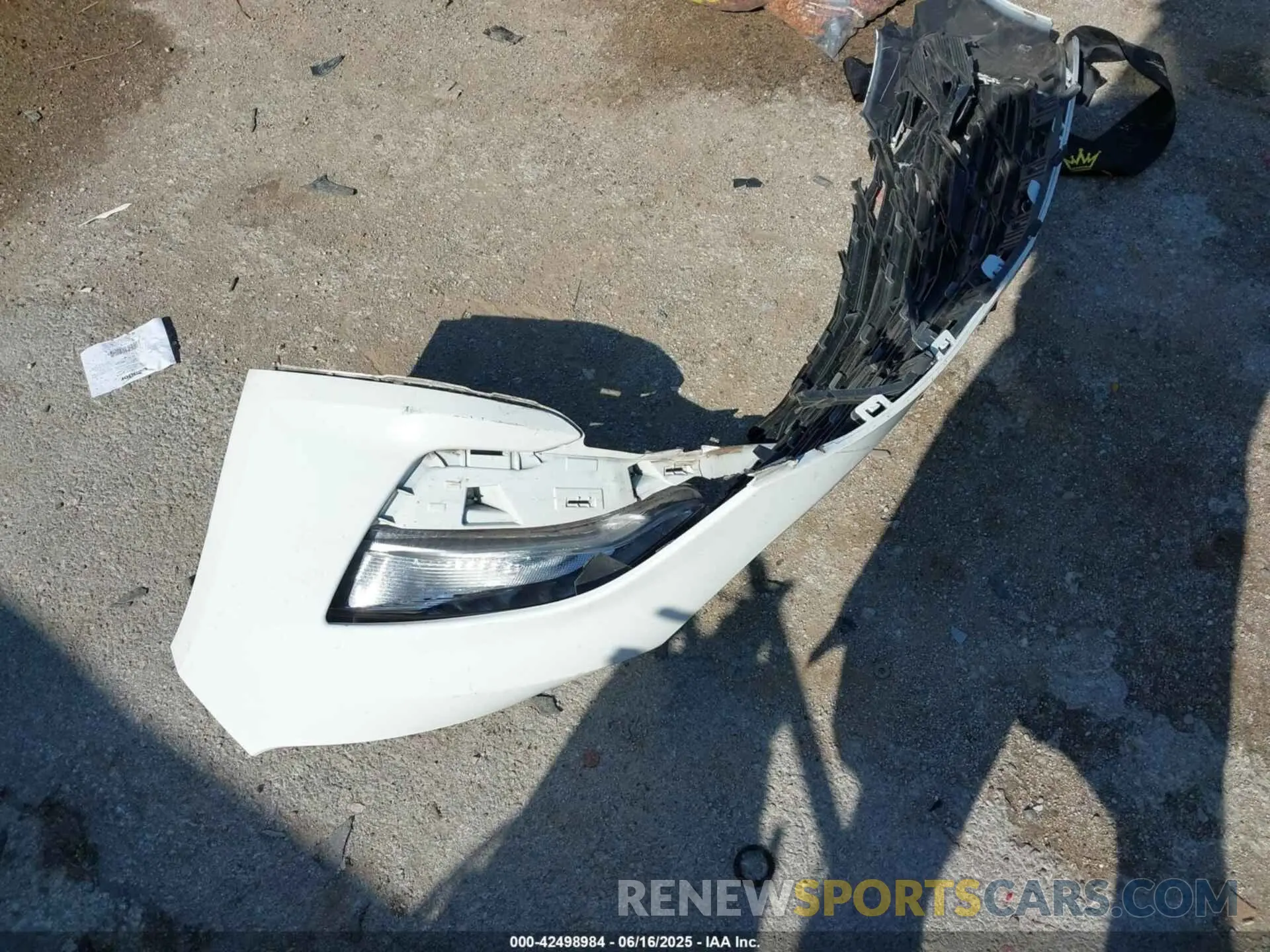 12 Photograph of a damaged car 1G1ZD5ST8NF133084 CHEVROLET MALIBU 2022