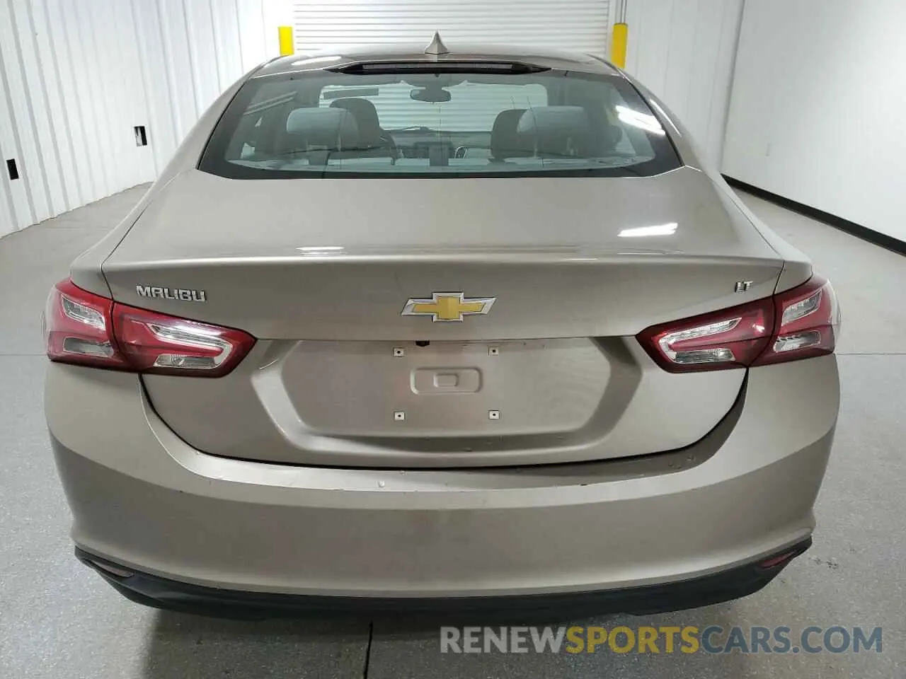 6 Photograph of a damaged car 1G1ZD5ST8NF134462 CHEVROLET MALIBU 2022