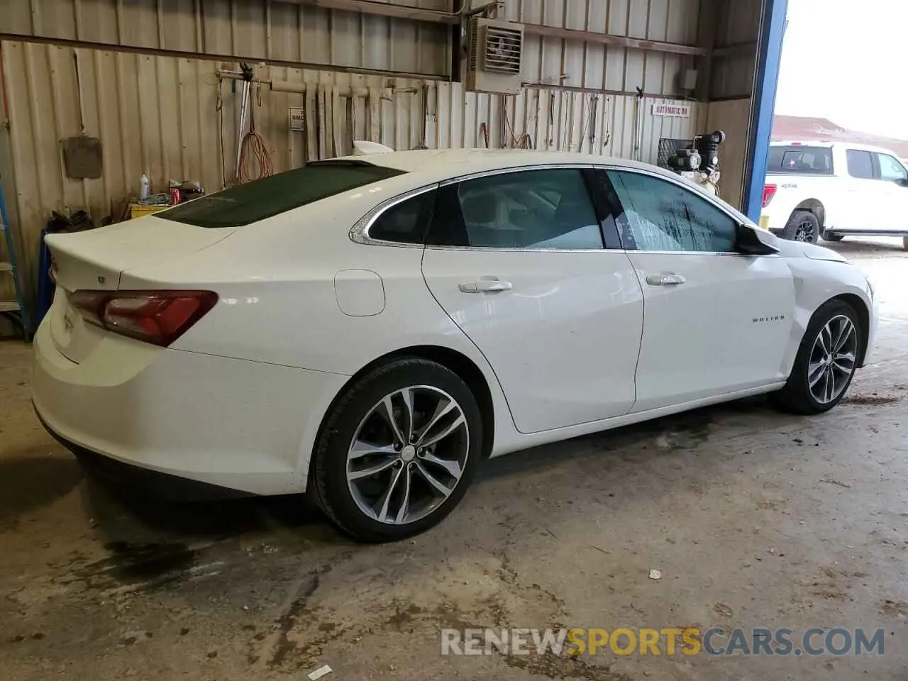 3 Photograph of a damaged car 1G1ZD5ST8NF139631 CHEVROLET MALIBU 2022