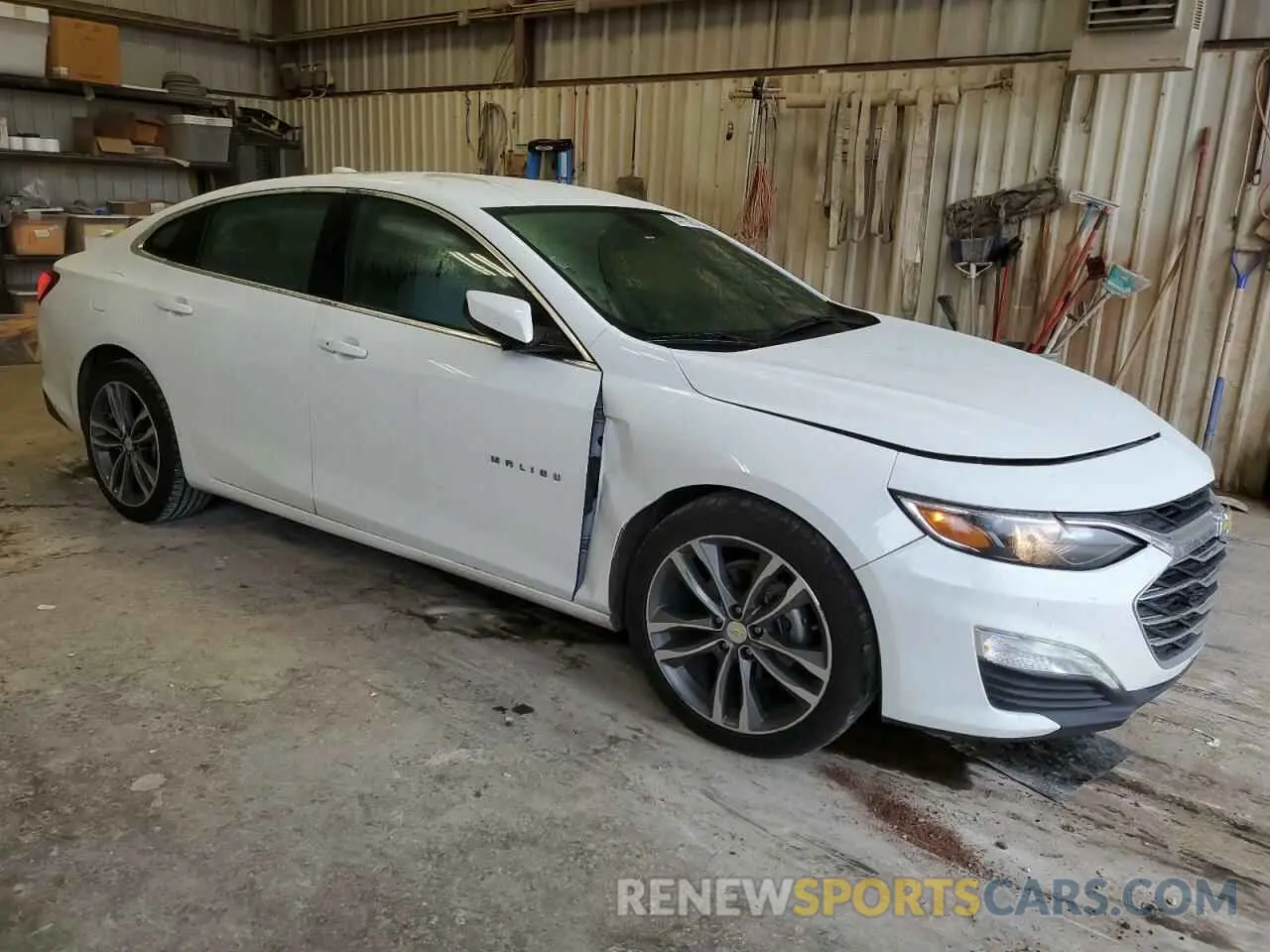 4 Photograph of a damaged car 1G1ZD5ST8NF139631 CHEVROLET MALIBU 2022