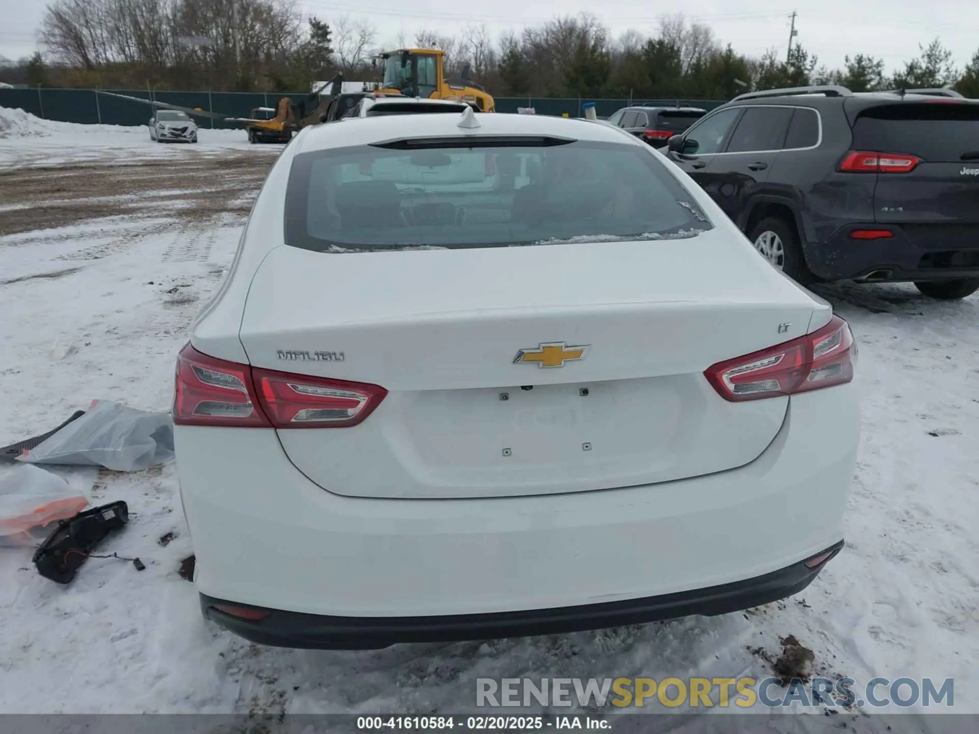 17 Photograph of a damaged car 1G1ZD5ST8NF147440 CHEVROLET MALIBU 2022