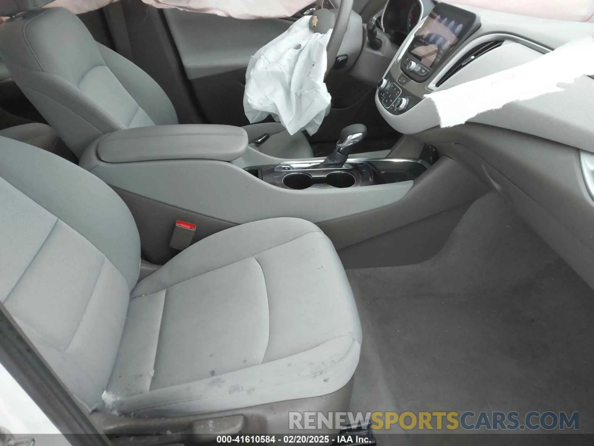 5 Photograph of a damaged car 1G1ZD5ST8NF147440 CHEVROLET MALIBU 2022