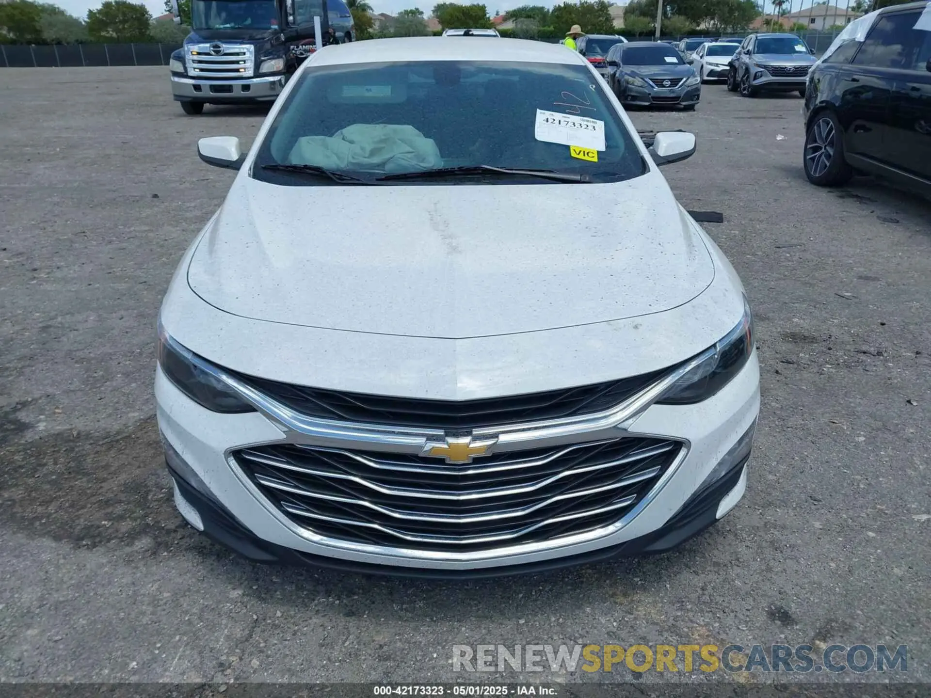 12 Photograph of a damaged car 1G1ZD5ST8NF169812 CHEVROLET MALIBU 2022