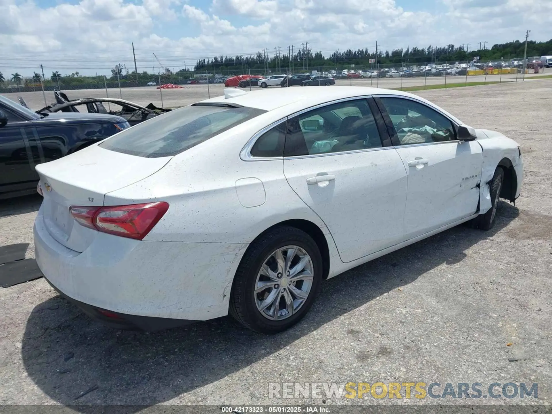 4 Photograph of a damaged car 1G1ZD5ST8NF169812 CHEVROLET MALIBU 2022