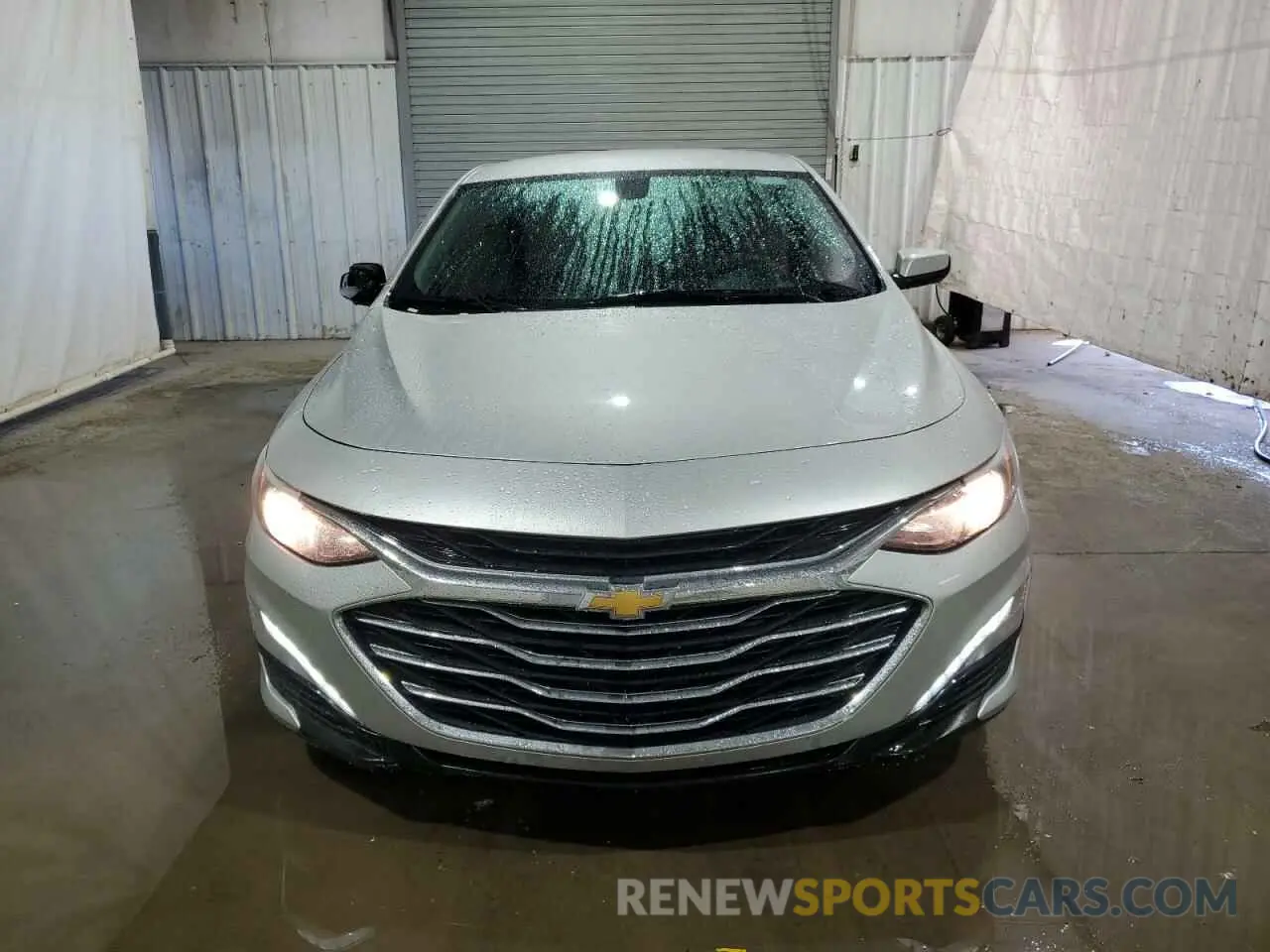 5 Photograph of a damaged car 1G1ZD5ST8NF173584 CHEVROLET MALIBU 2022
