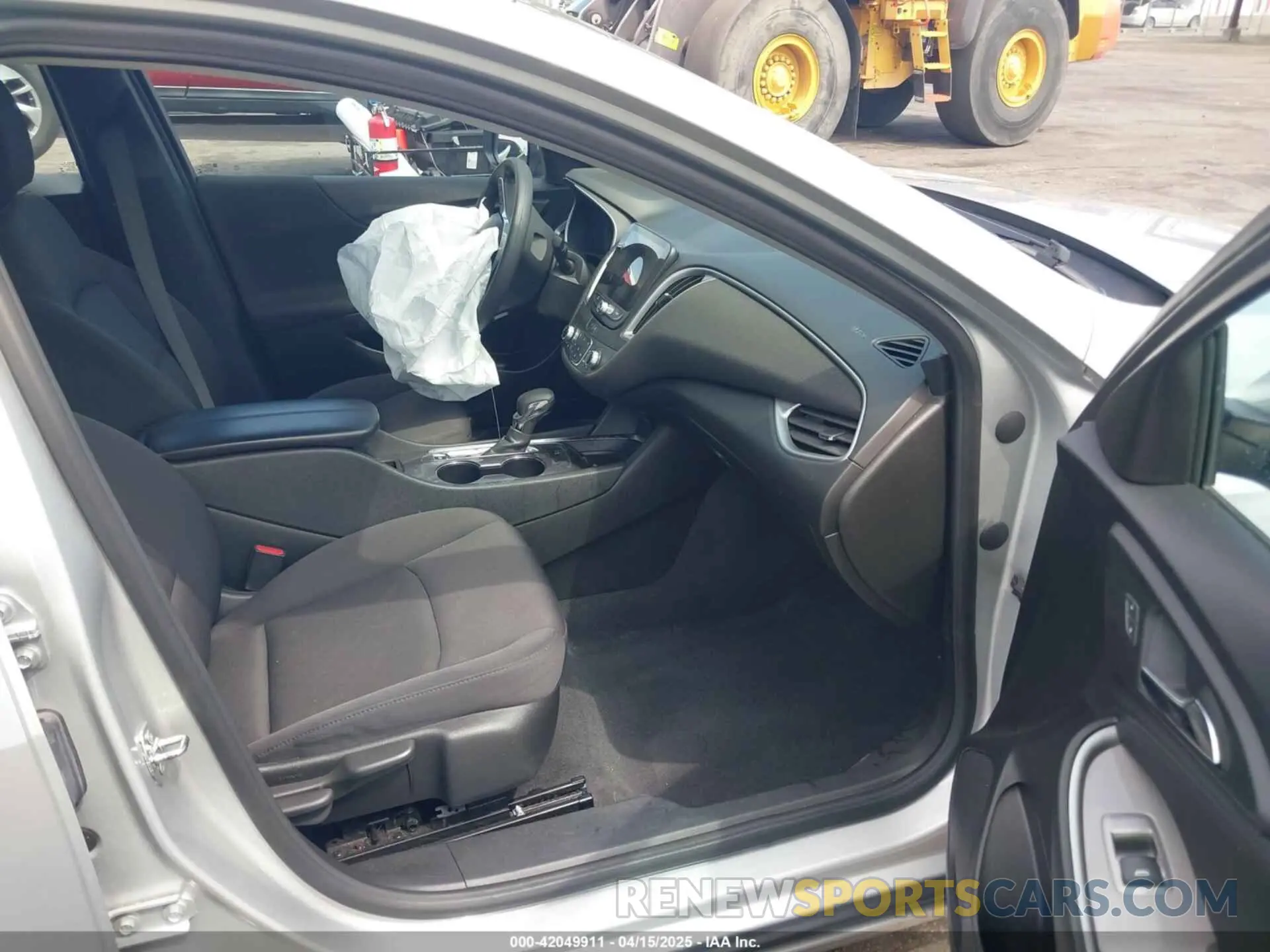 5 Photograph of a damaged car 1G1ZD5ST8NF174864 CHEVROLET MALIBU 2022