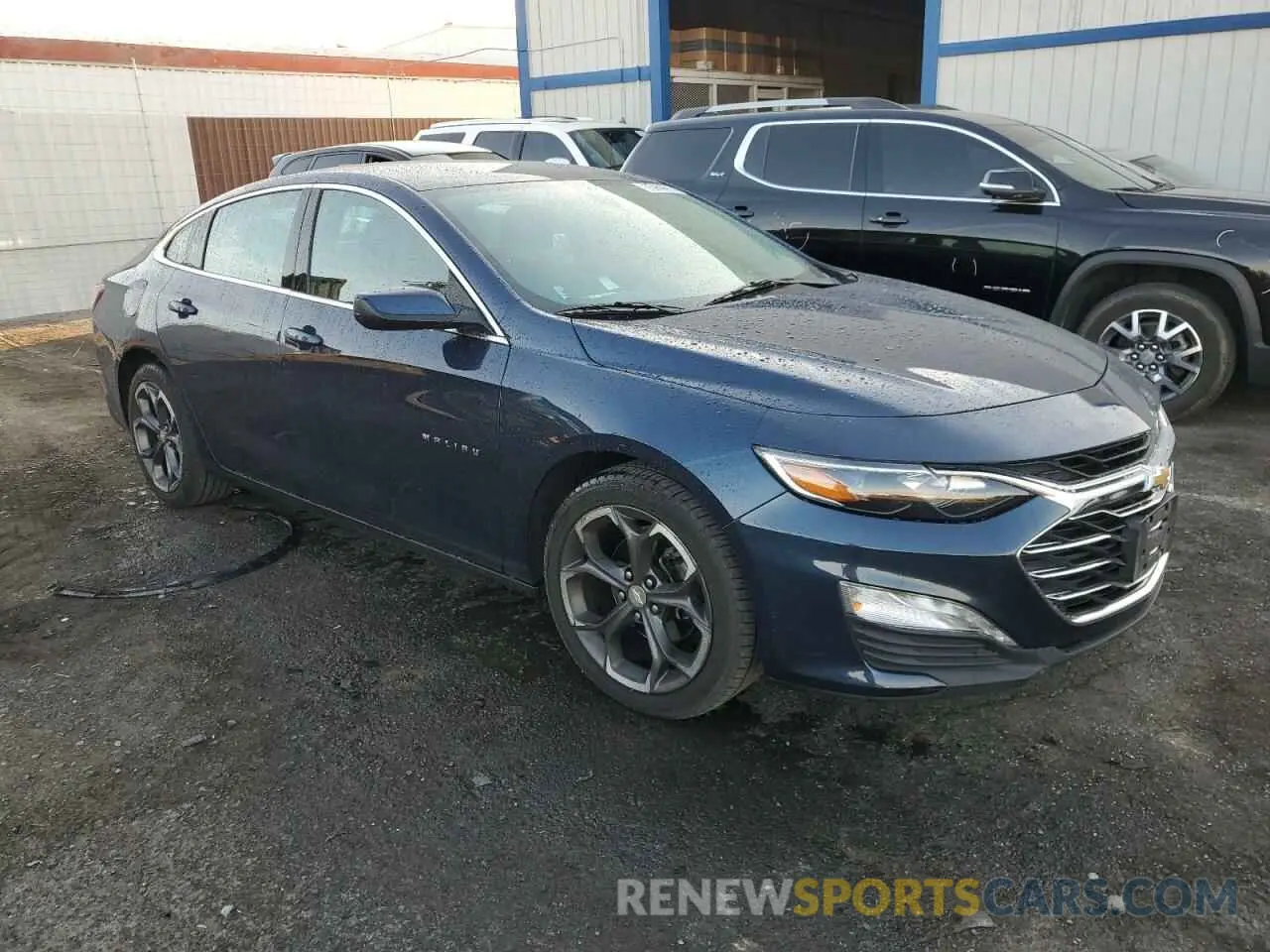 4 Photograph of a damaged car 1G1ZD5ST8NF182396 CHEVROLET MALIBU 2022